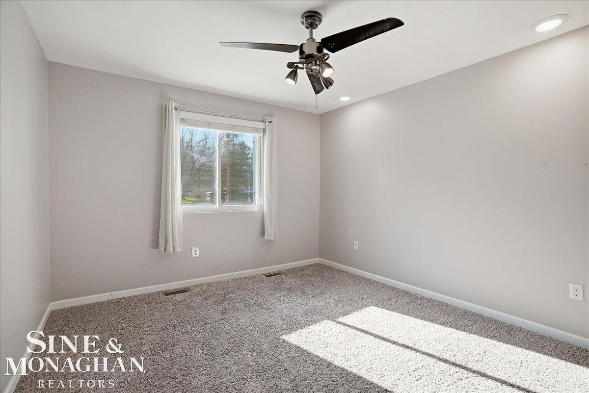 3770 Pollina Avenue, MI 48059 — Photo 27
