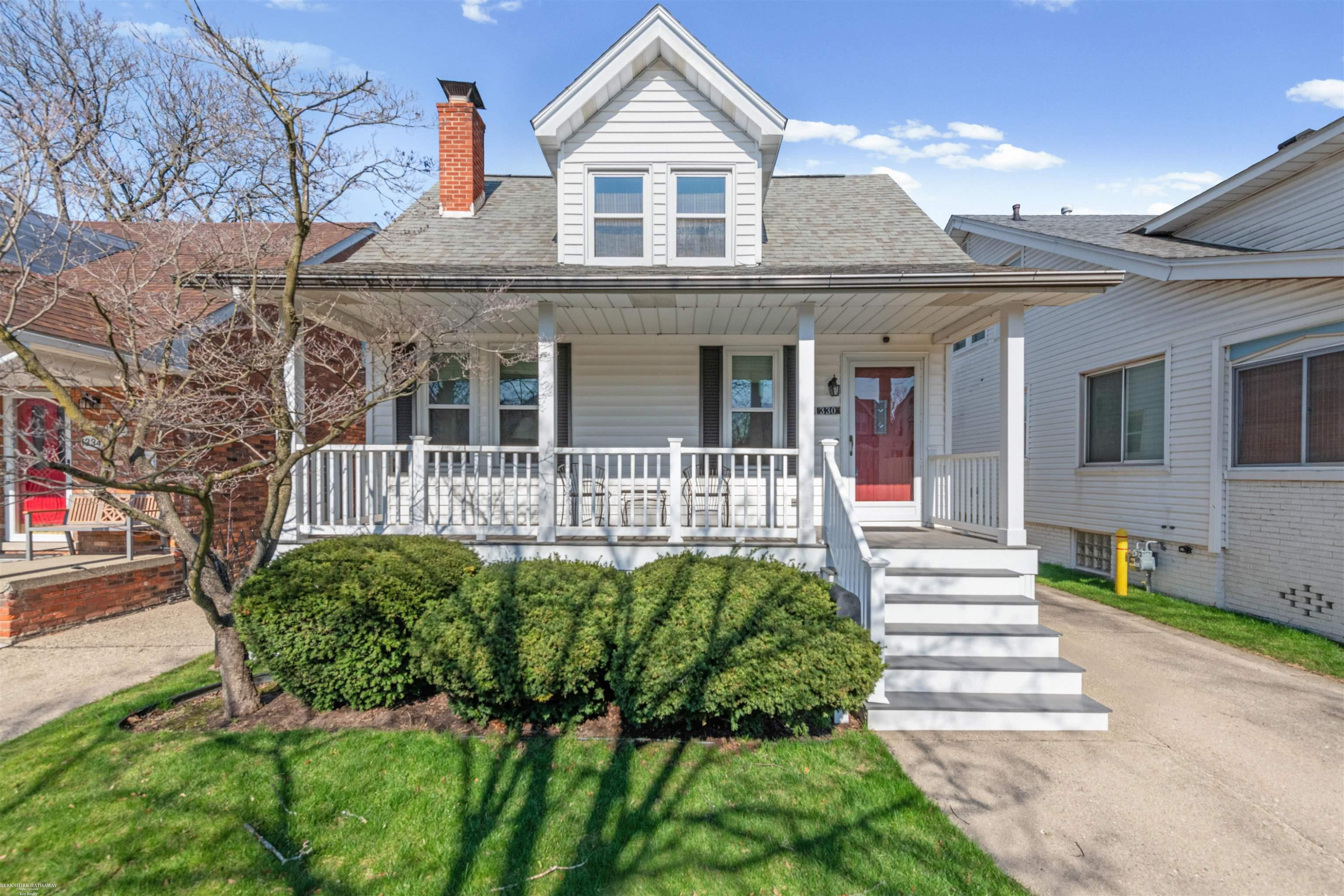 1330 Beaconsfield Street, Grosse Pointe, MI 48230 — front exterior