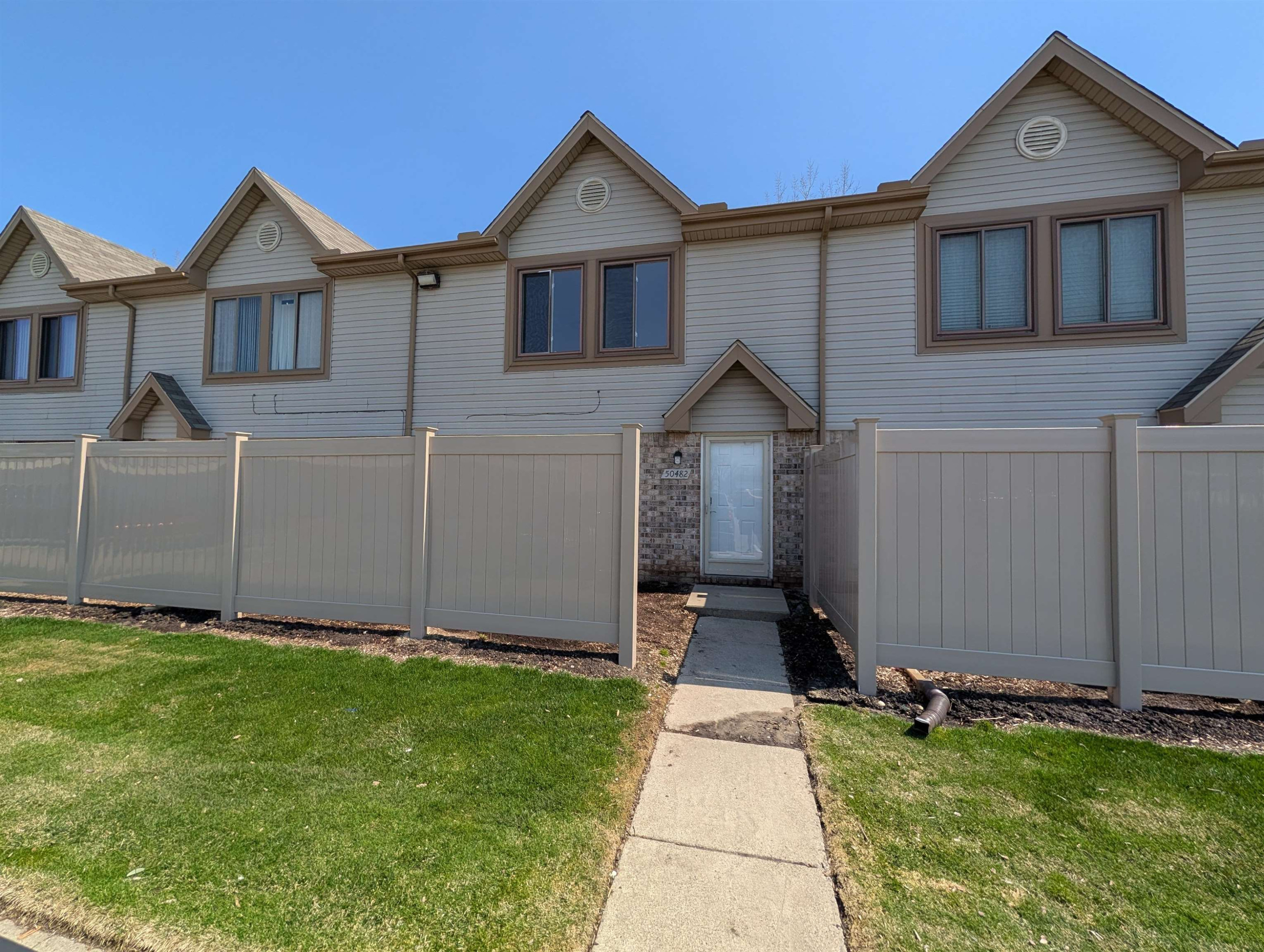 50482 Bay Run North Drive, New Baltimore, MI 48047 — front exterior