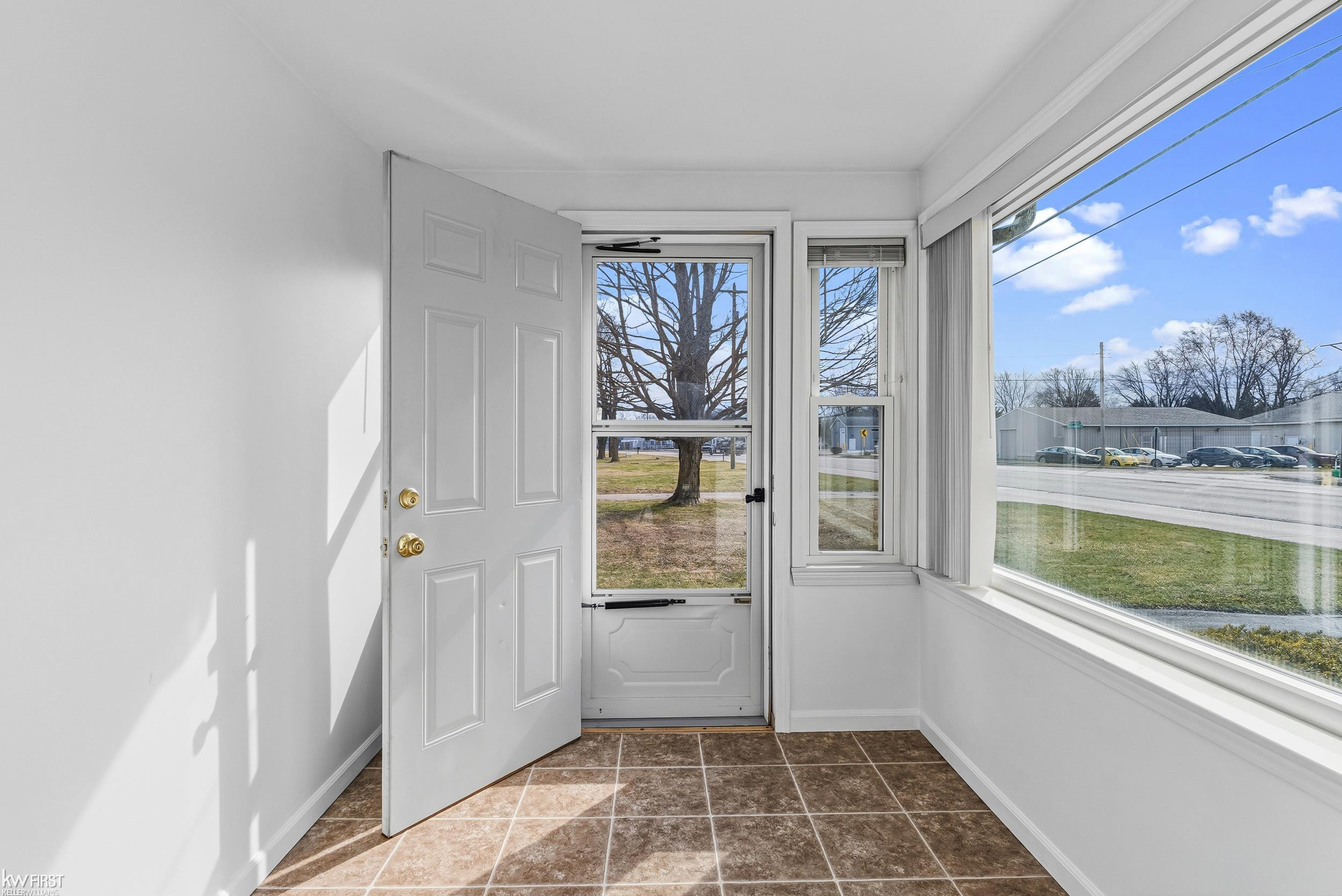 5113 Richfield Road, Flint, MI 48506 — Photo 11
