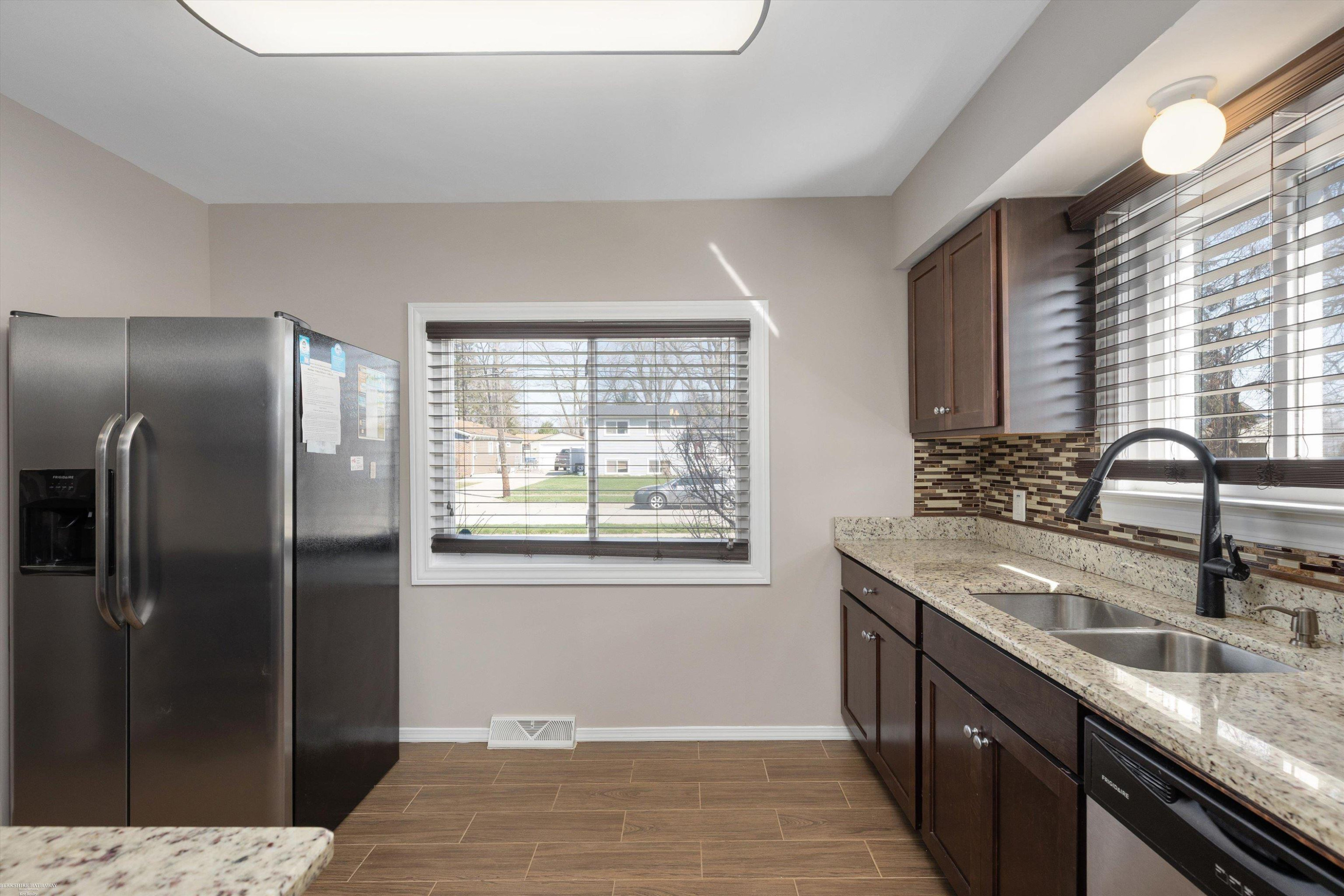4492 Marr Avenue, Warren, MI 48091 — Photo 6