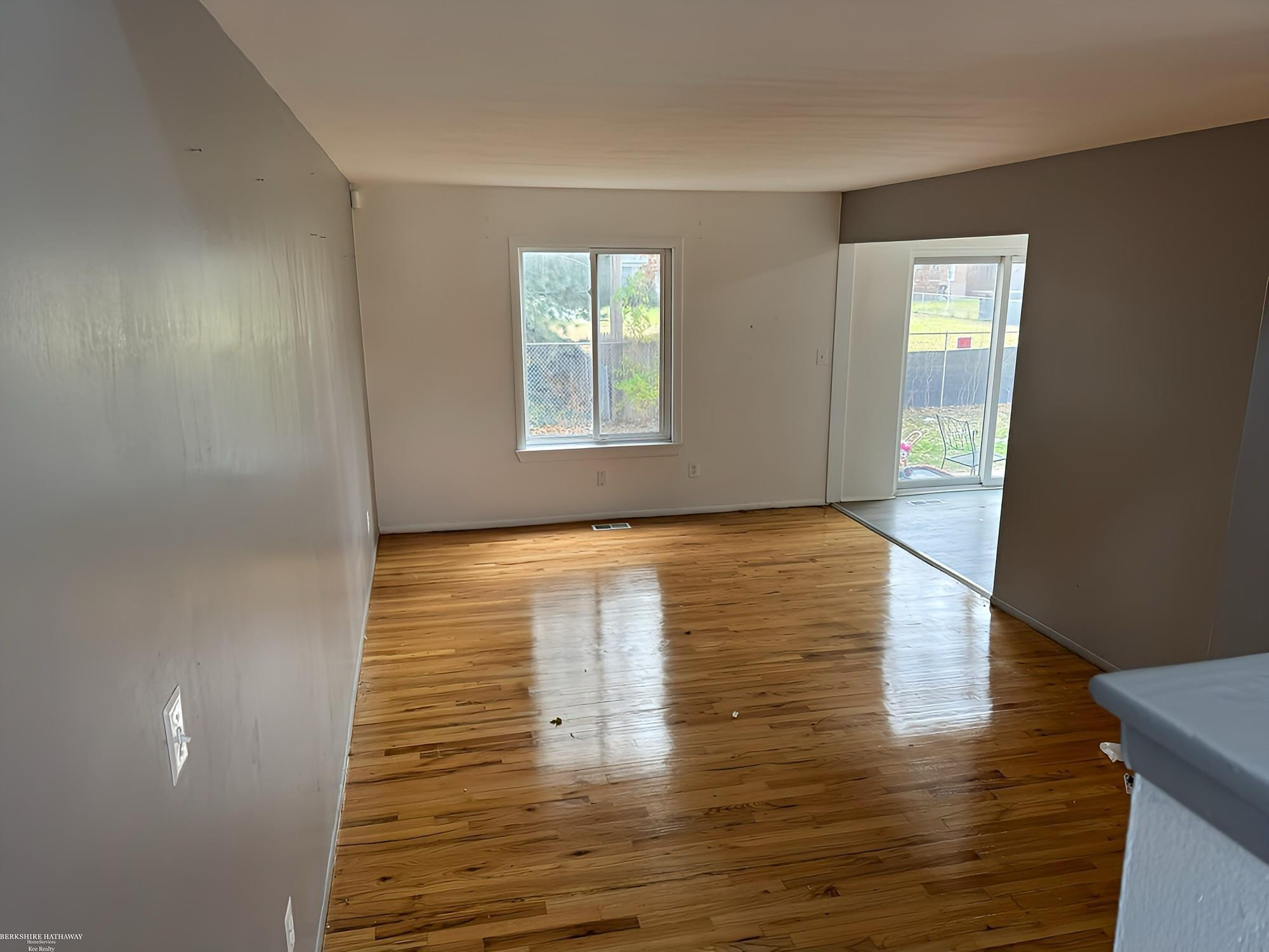 8734 Sterling Street, Center Line, MI 48015 — Photo 3