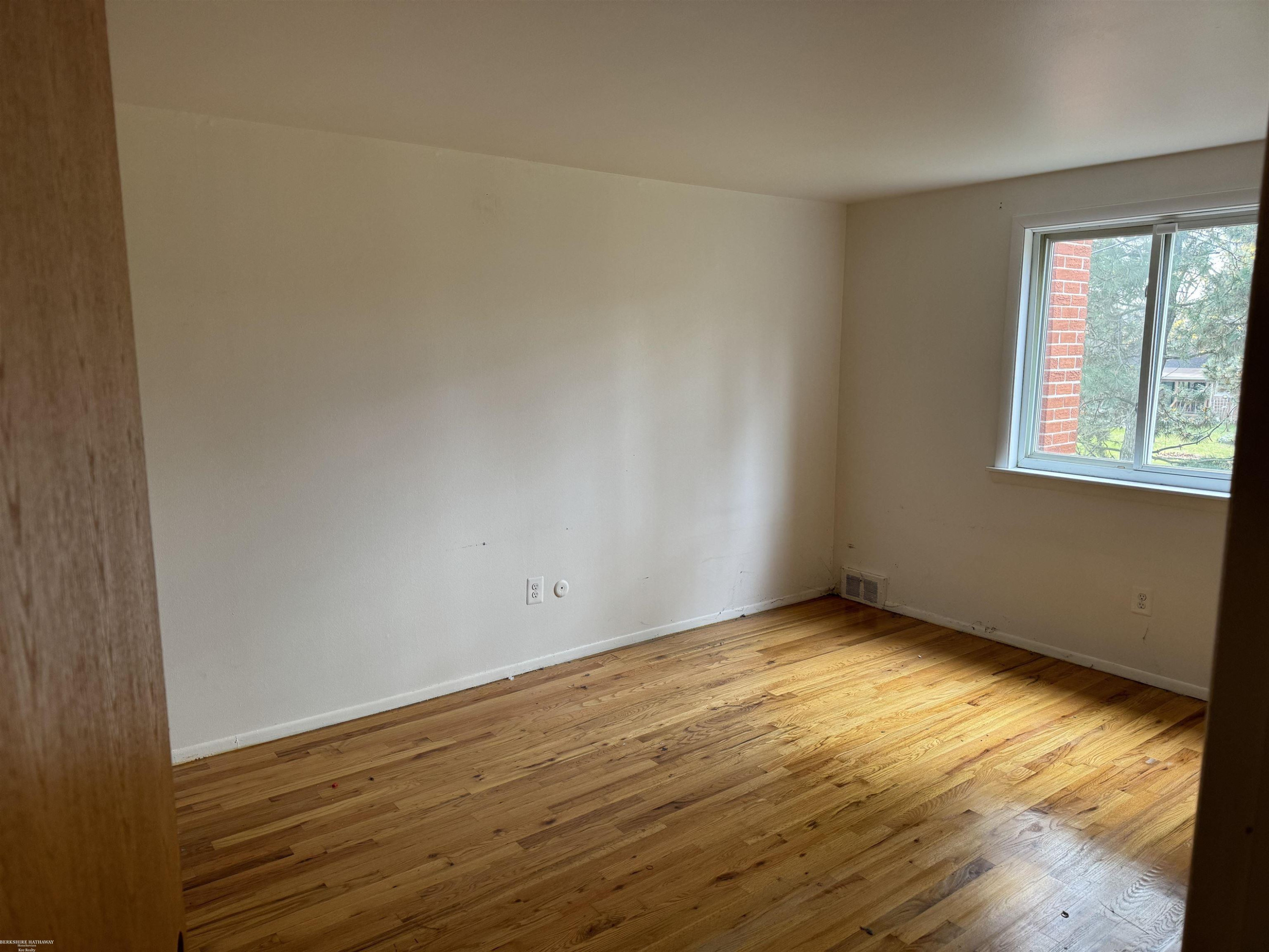 8734 Sterling Street, Center Line, MI 48015 — Photo 5