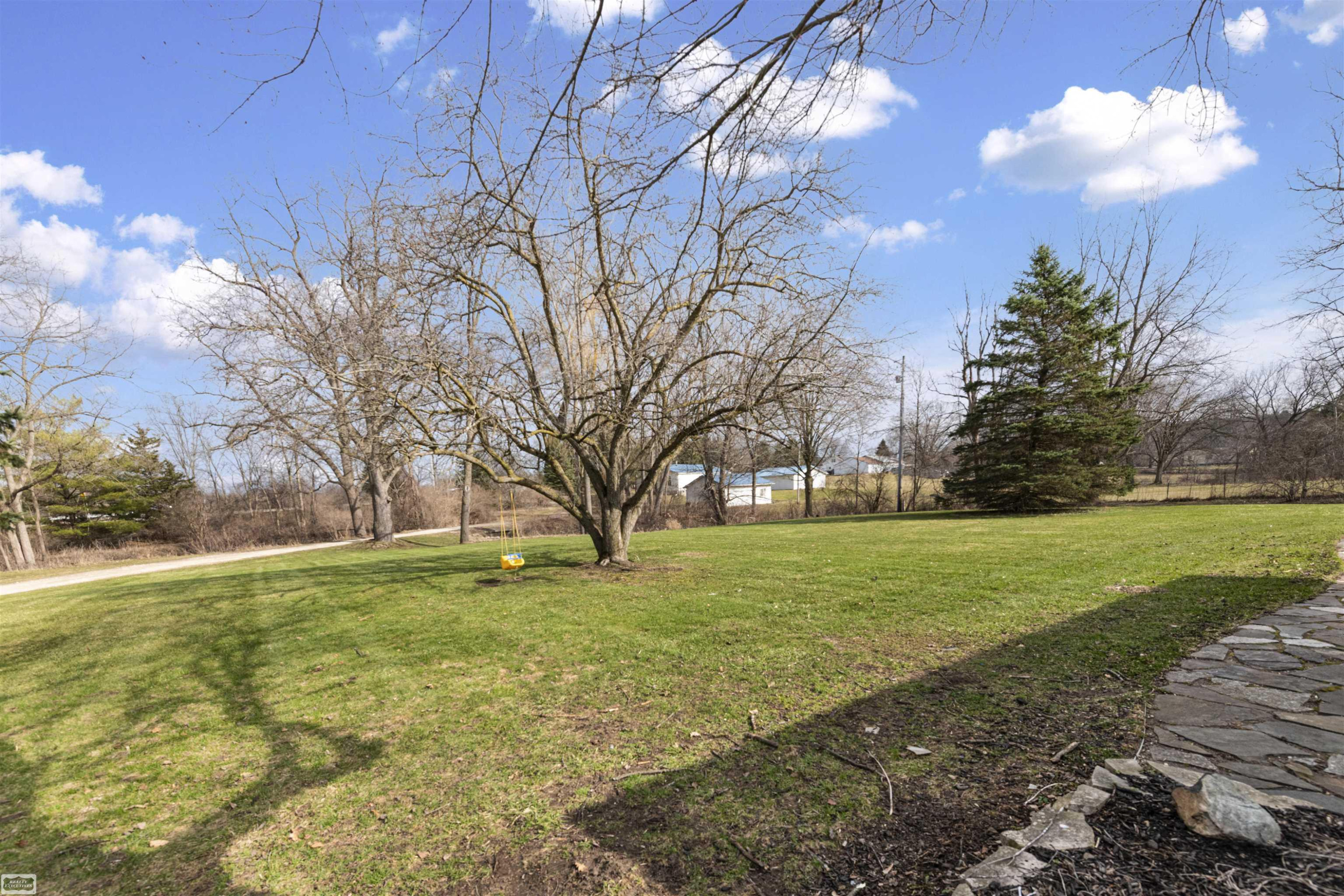 10206 S State Road, MI — Photo 32