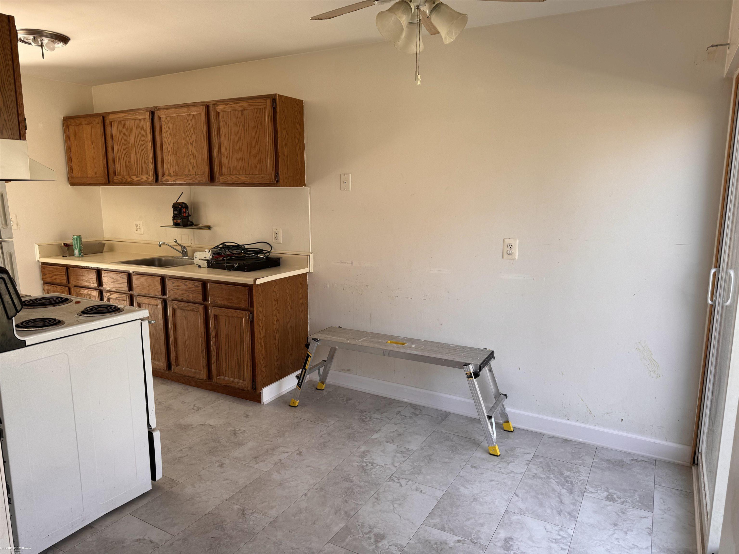 8764 Kaltz Avenue, Center Line, MI 48015 — Photo 2