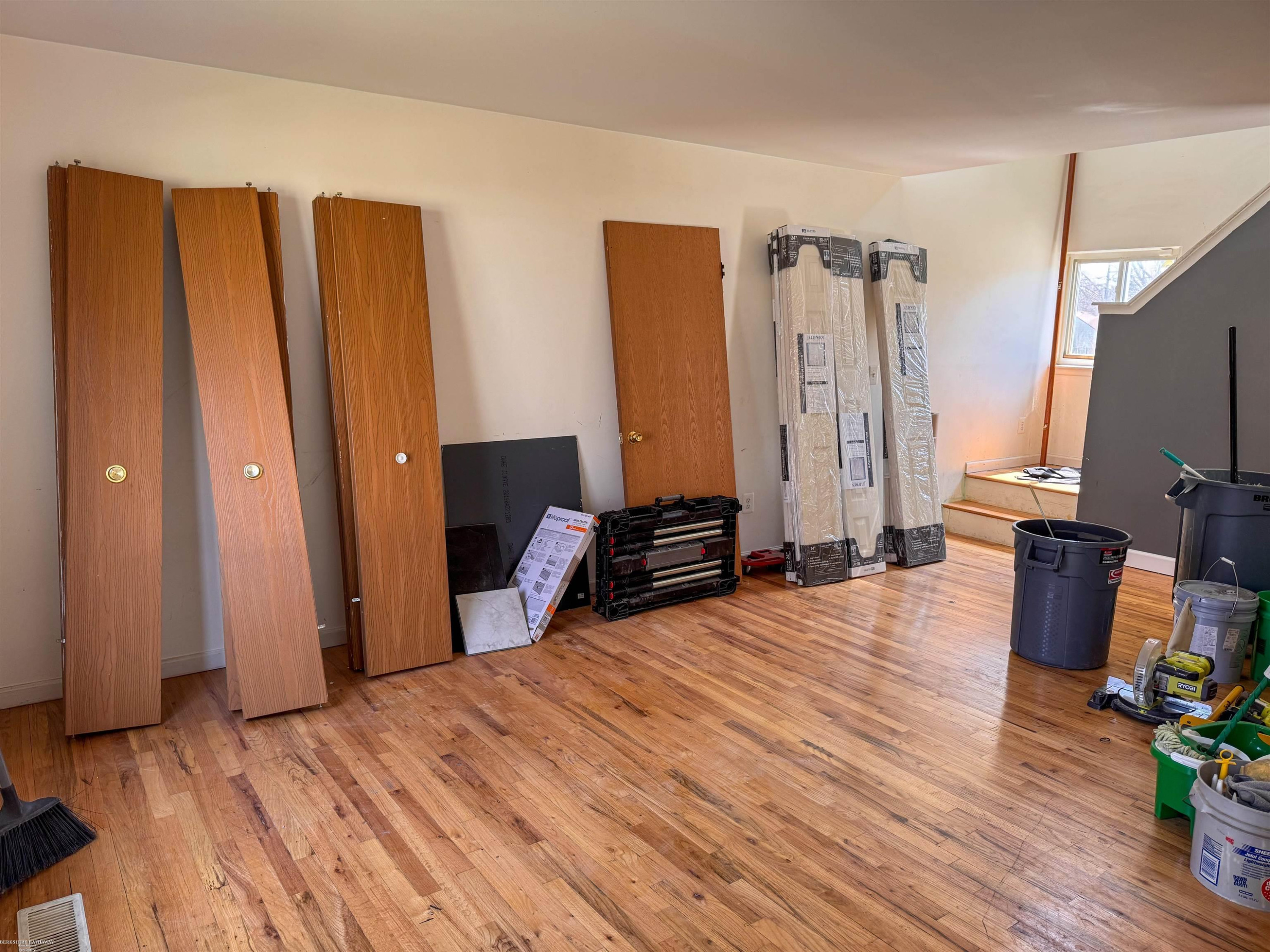 8764 Kaltz Avenue, Center Line, MI 48015 — Photo 3