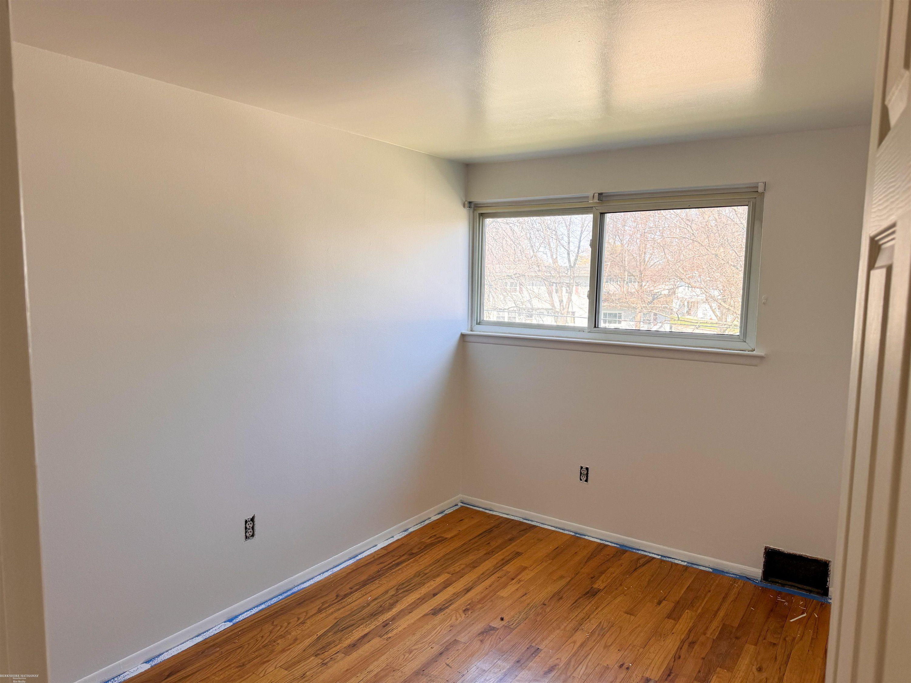 8764 Kaltz Avenue, Center Line, MI 48015 — Photo 4