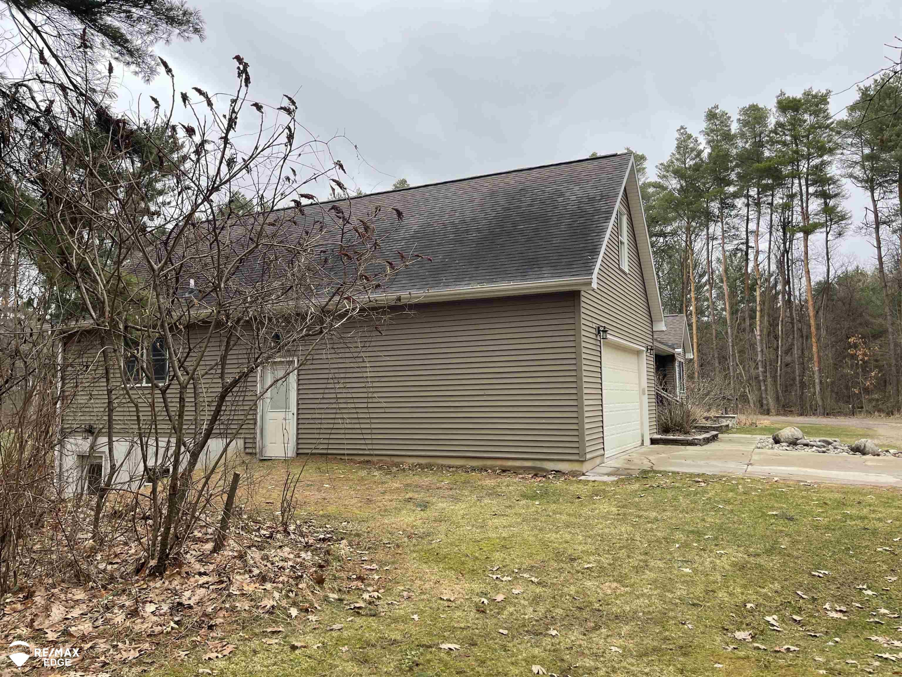 10275 Newland Drive, Otisville, MI 48463 — Photo 50