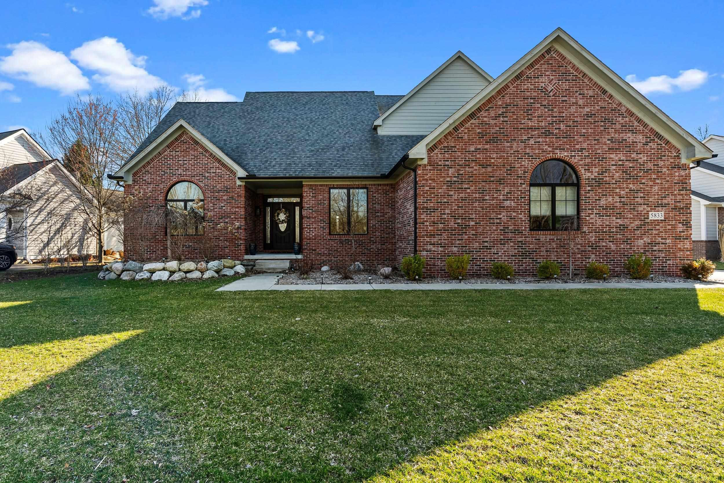 5833 Westwood Drive, Grand Blanc, MI 48439 — Photo 4