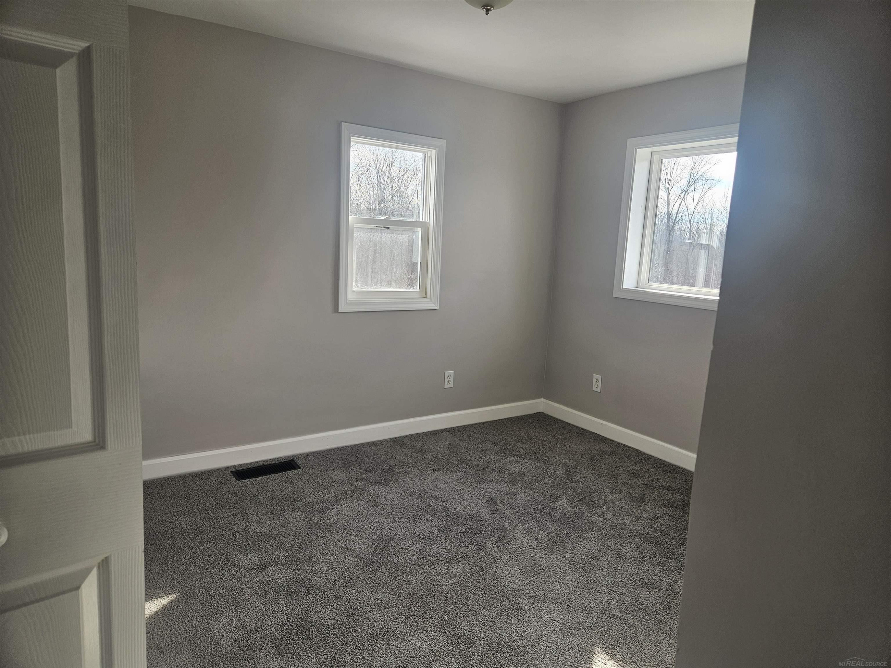 61861 Indian Trail, MI — Photo 23