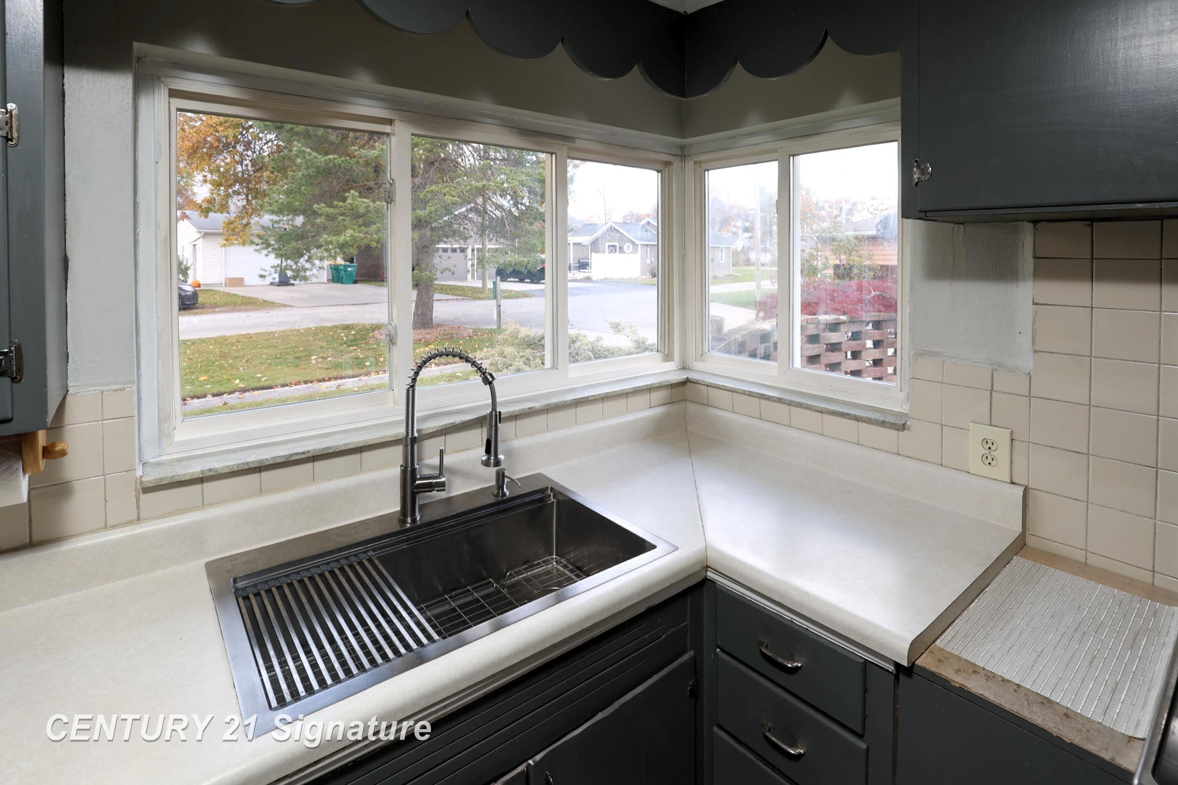 103 Lincoln Drive, Bay City, MI 48706 — Photo 6