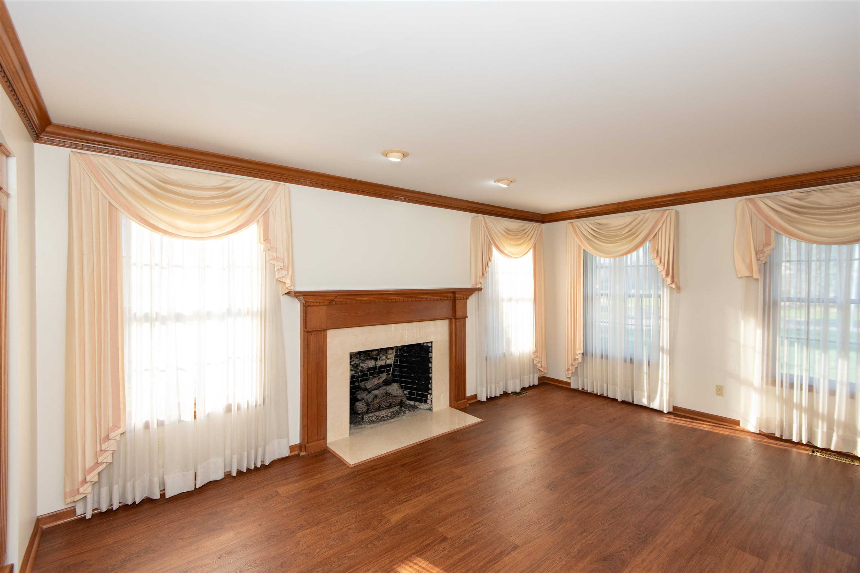 3281 Fieldstone Drive, Flushing, MI 48433 — Photo 4