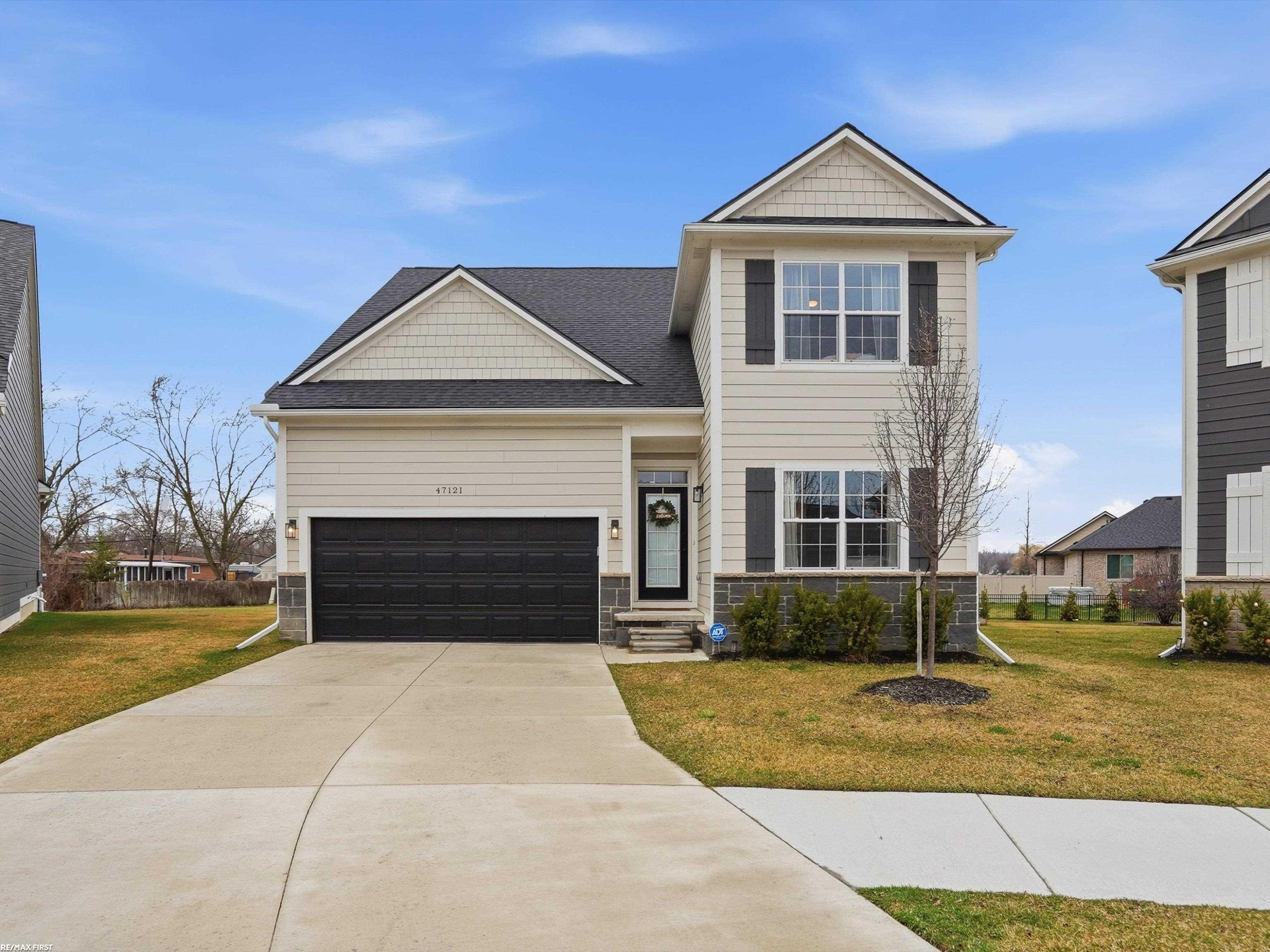 47121 Rosa Court, New Baltimore, MI 48047 — front exterior