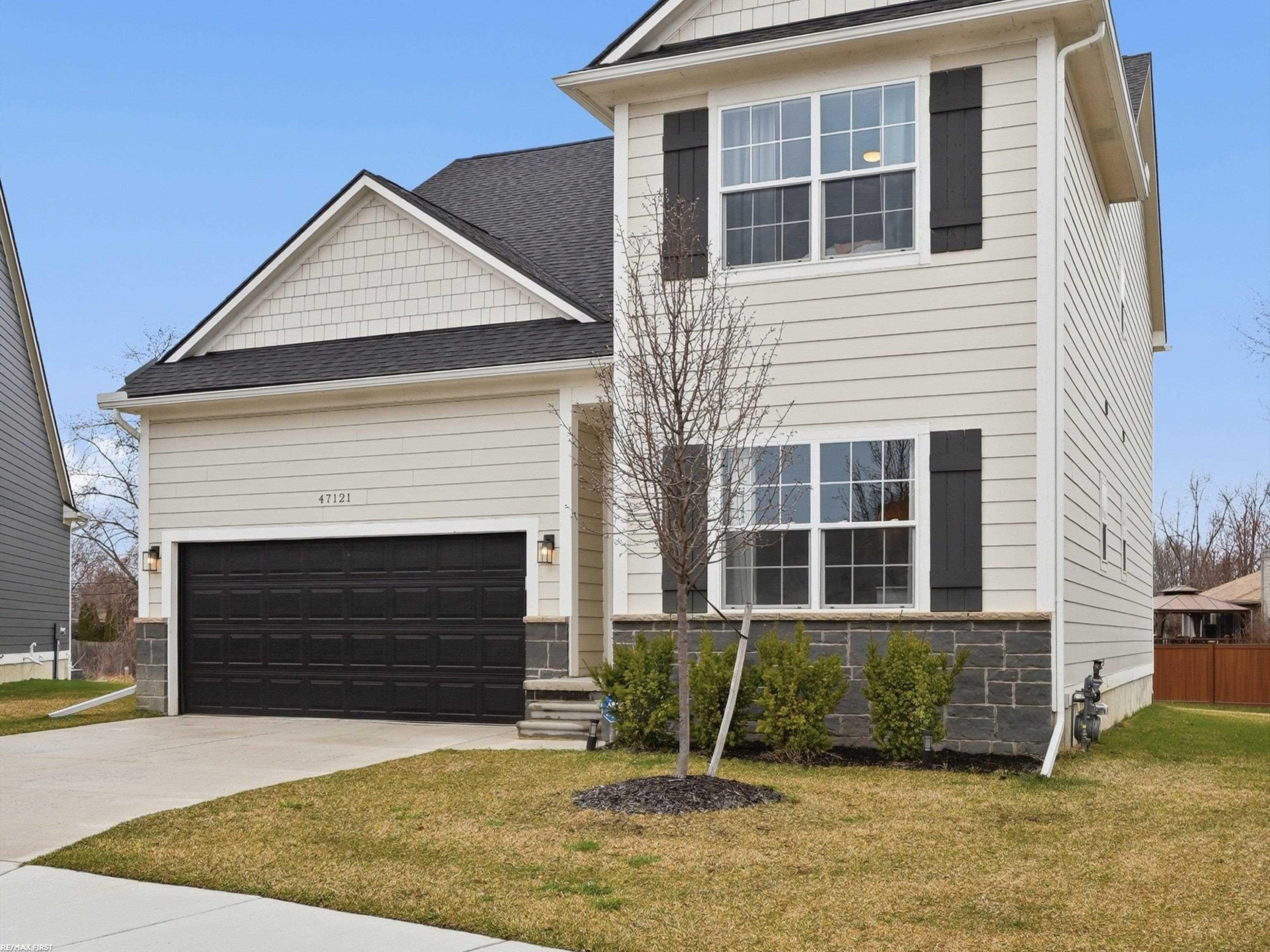 47121 Rosa Court, New Baltimore, MI 48047 — Photo 5