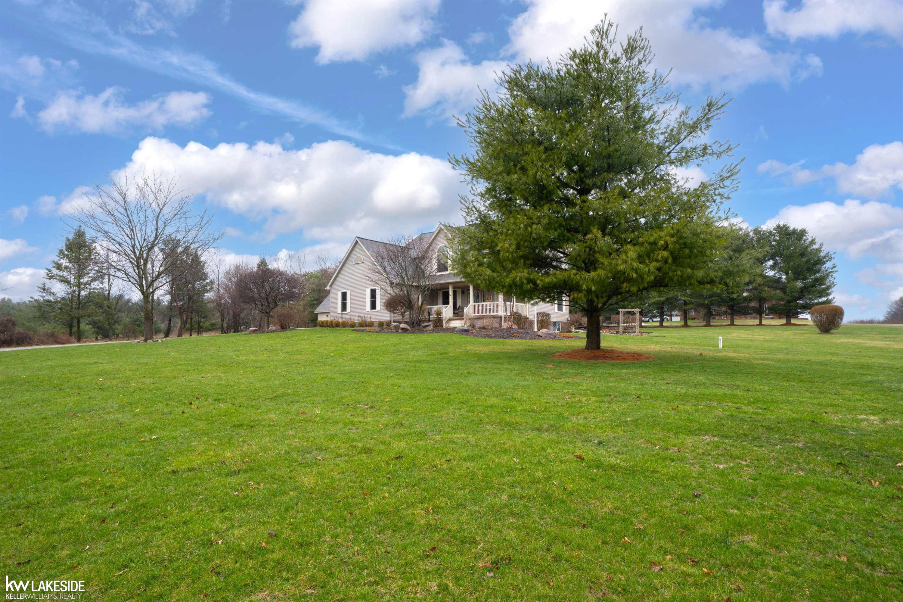 1201 Yule Drive, Leonard, MI 48367 — Photo 36