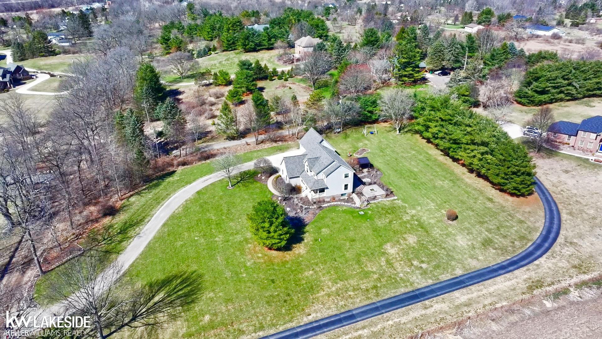 1201 Yule Drive, Leonard, MI 48367 — Photo 38