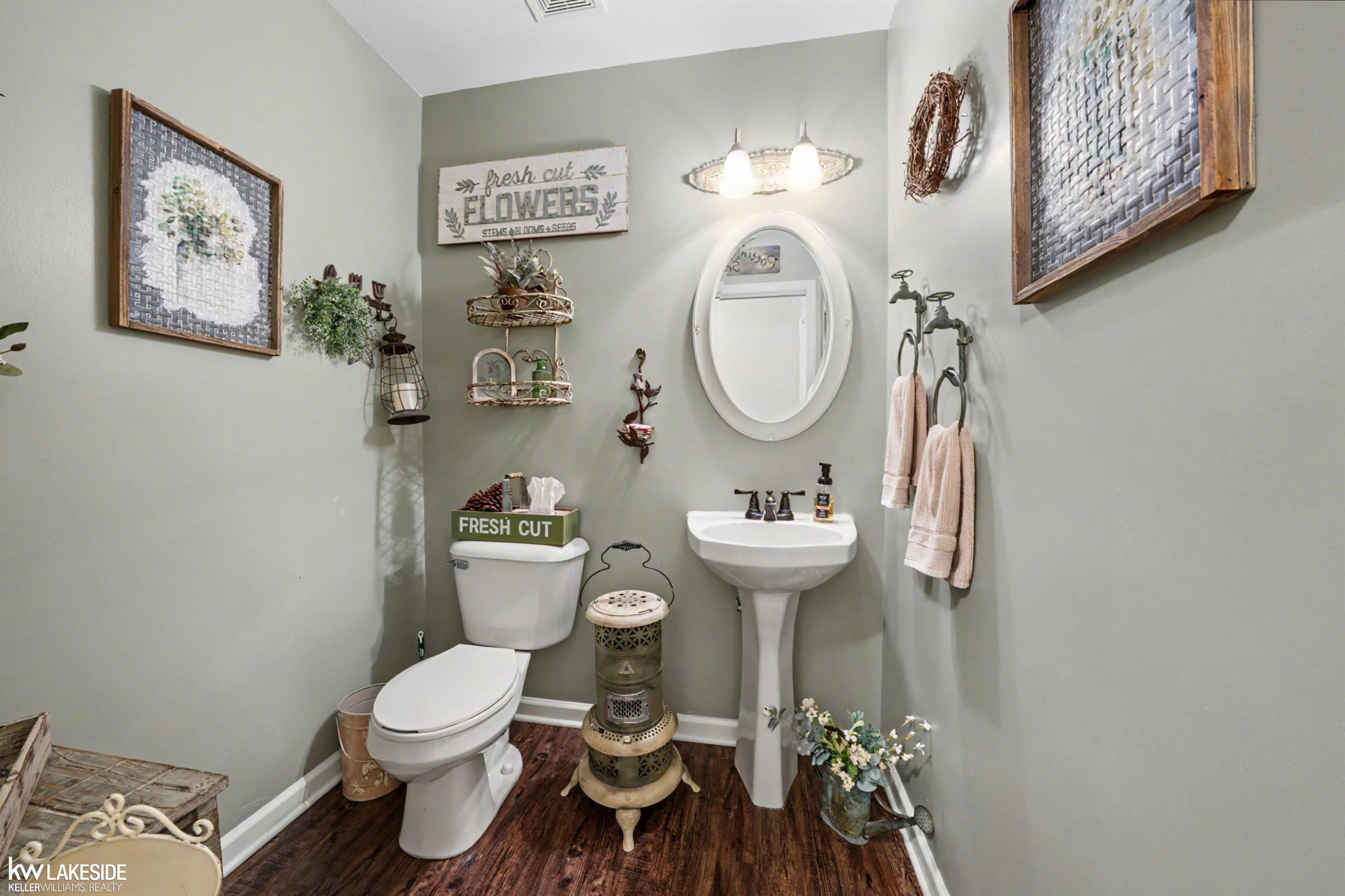 1201 Yule Drive, Leonard, MI 48367 — Photo 54