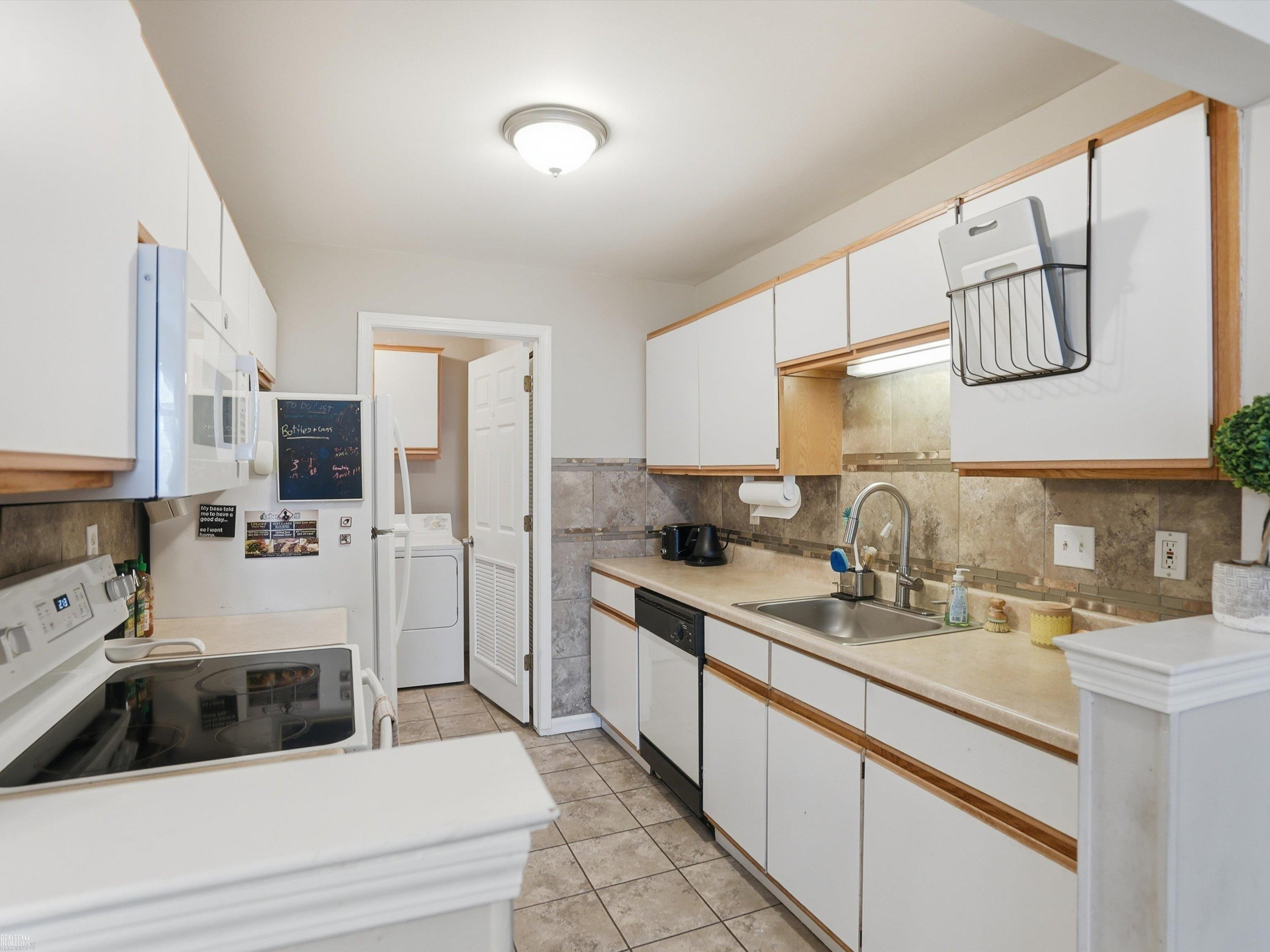 56711 Scotland Boulevard, Shelby Twp, MI 48316 — Photo 14