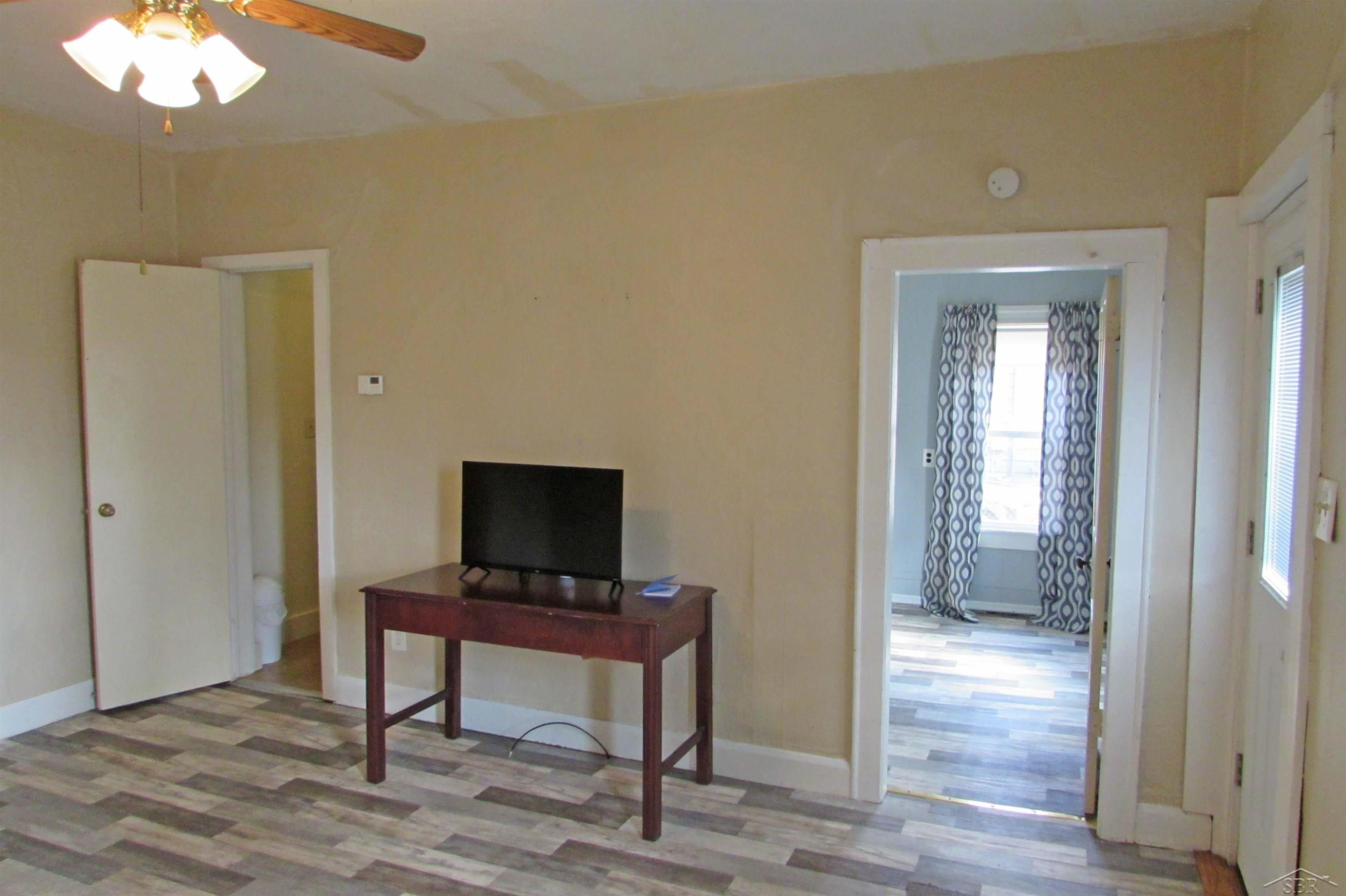 307 N Line Street, Chesaning, MI 48616 — Photo 12