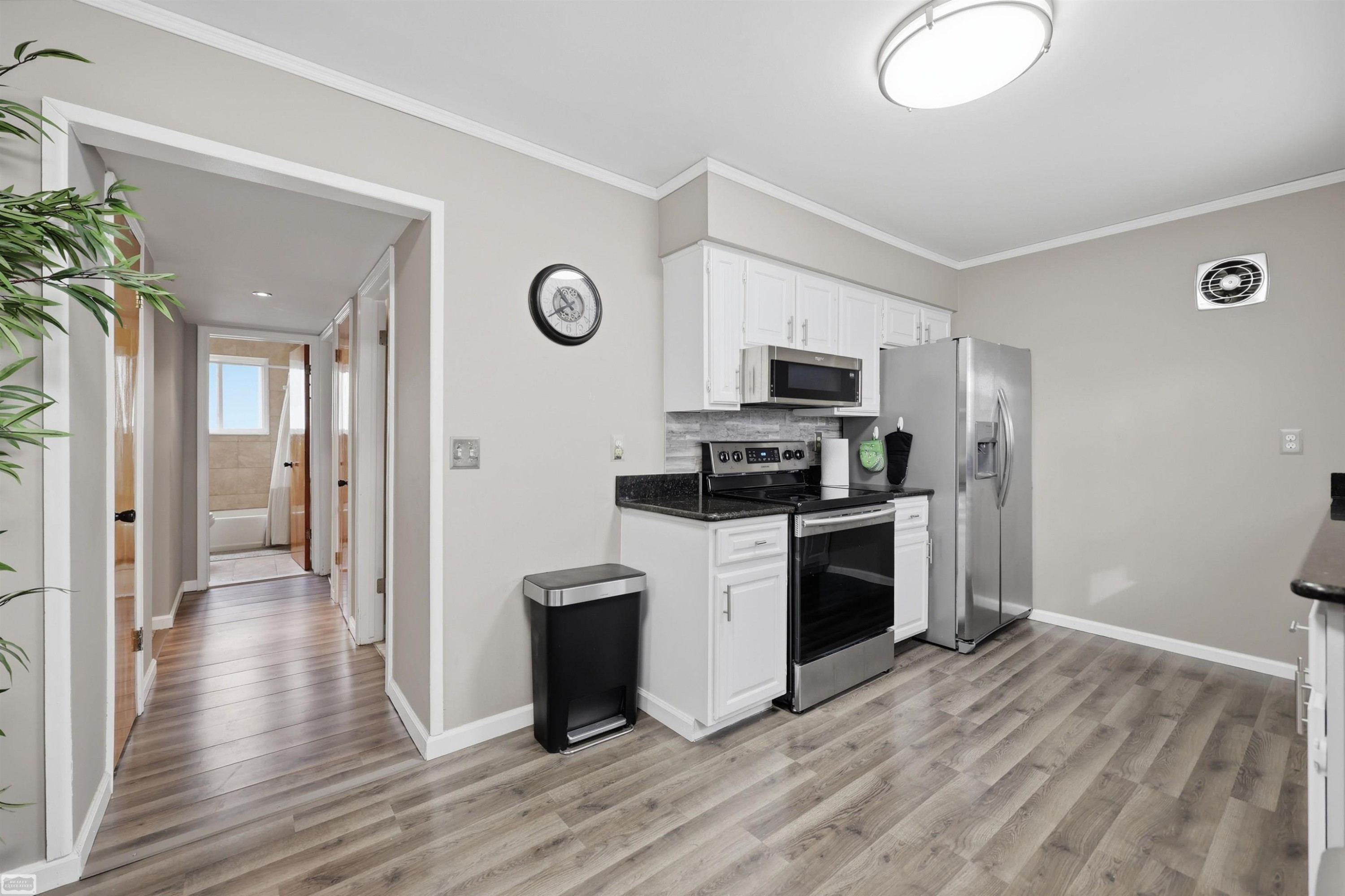 33043 Fraser Avenue, Fraser, MI 48026 — Photo 10