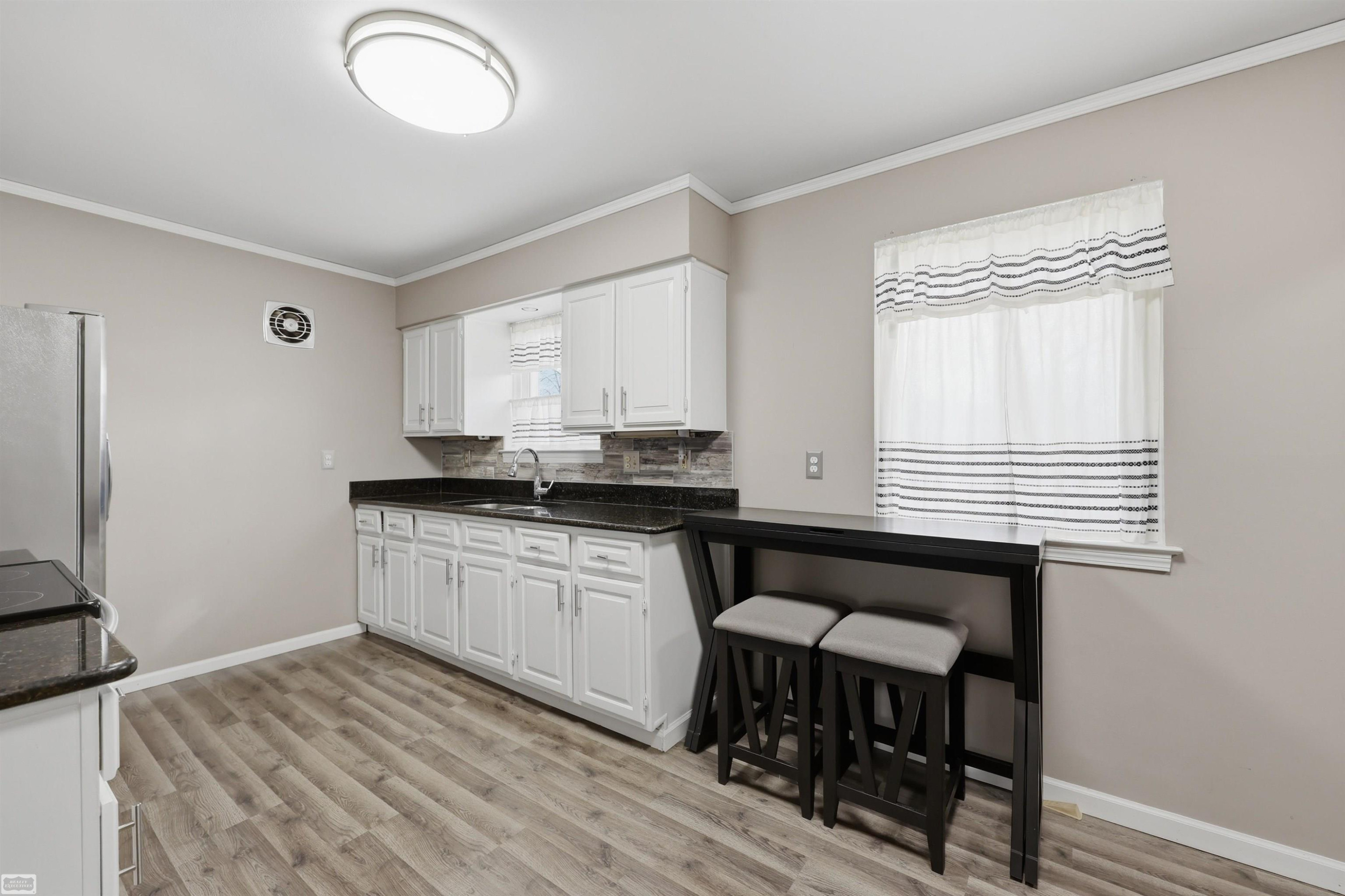 33043 Fraser Avenue, Fraser, MI 48026 — Photo 11