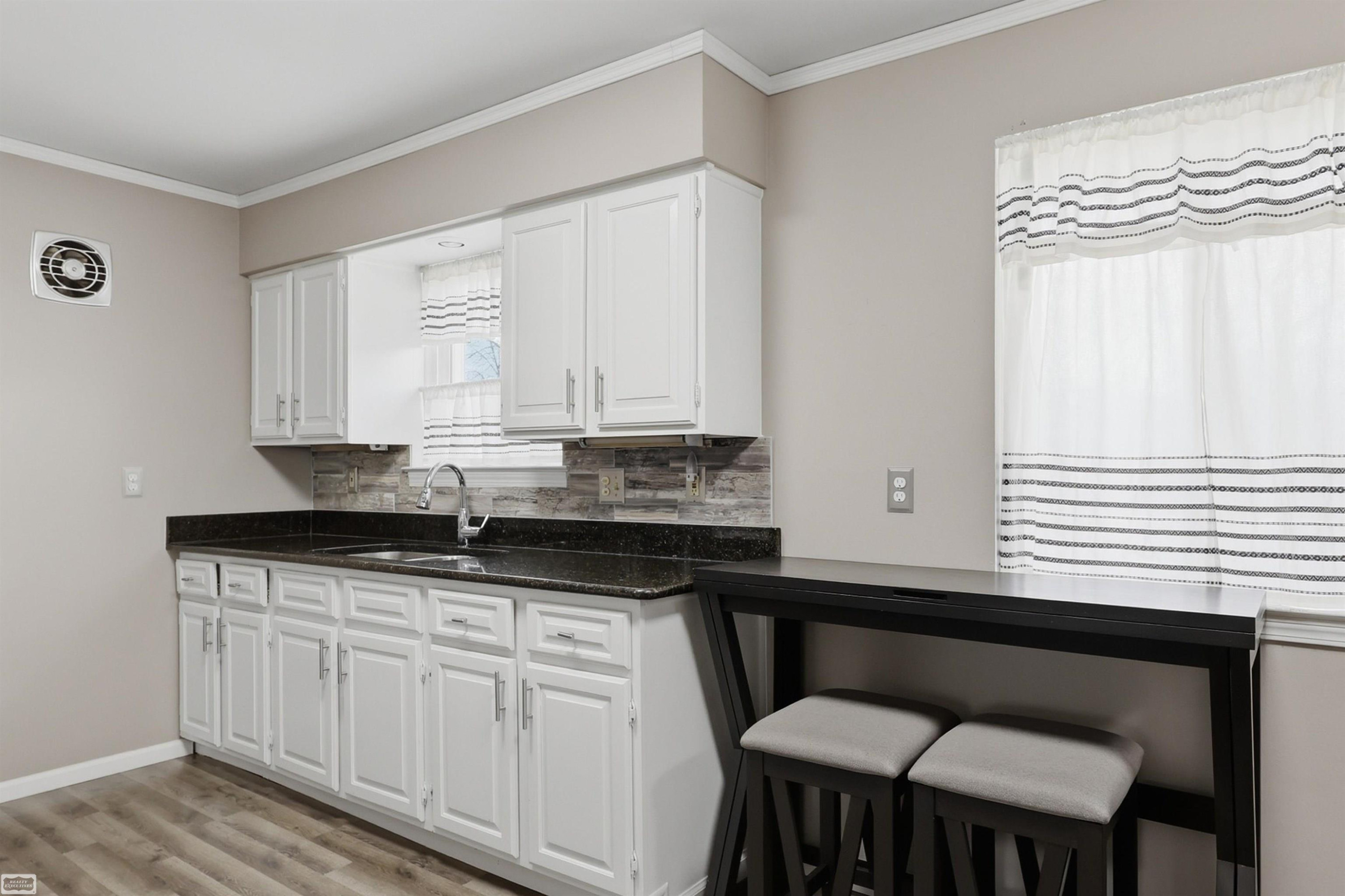 33043 Fraser Avenue, Fraser, MI 48026 — Photo 12