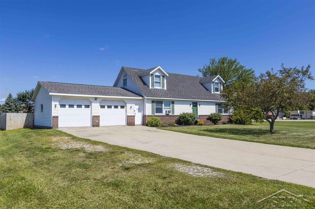 508 Glenview Court, Pinconning, MI 48650 — front exterior