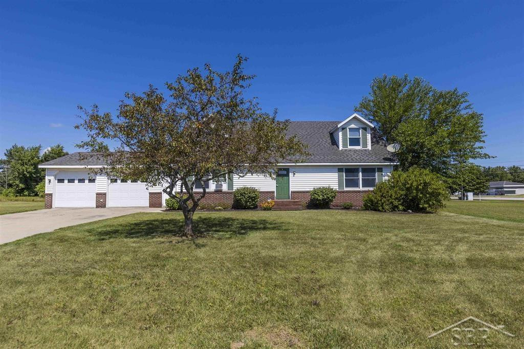 508 Glenview Court, Pinconning, MI 48650 — Photo 2