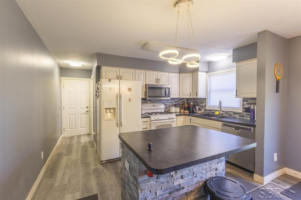 508 Glenview Court, Pinconning, MI 48650 — Photo 9