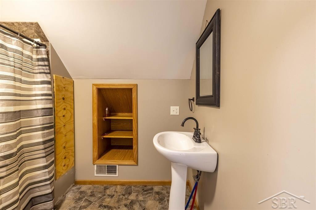 508 Glenview Court, Pinconning, MI 48650 — Photo 21