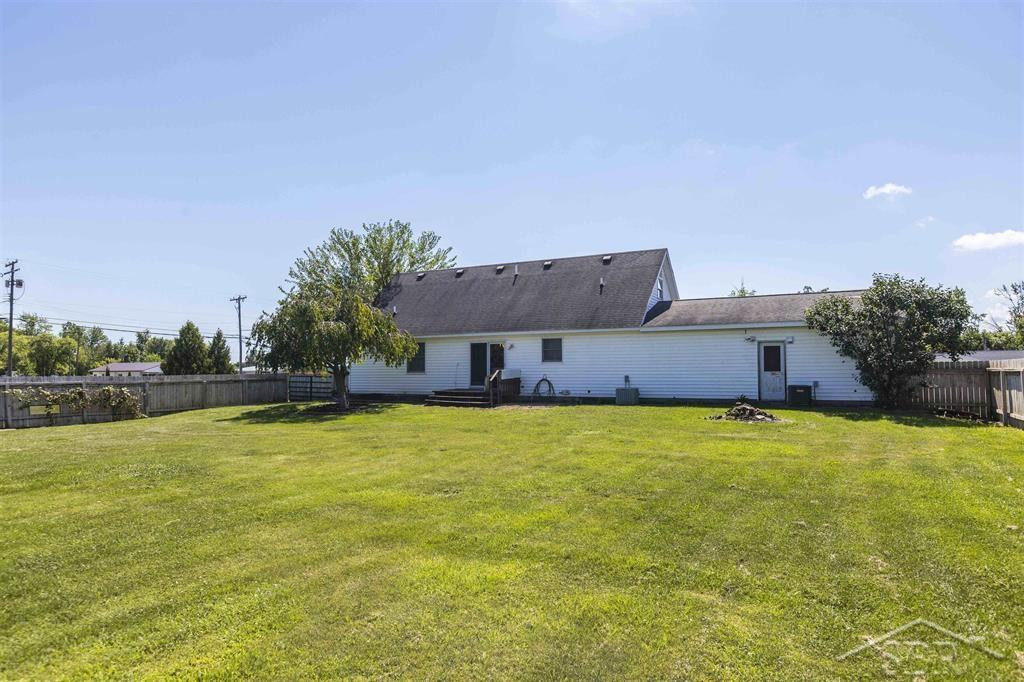 508 Glenview Court, Pinconning, MI 48650 — Photo 35