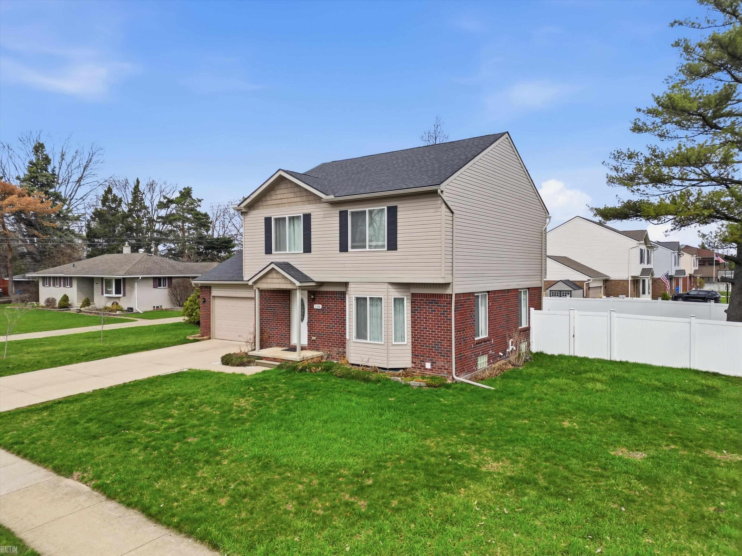 506 W Woodside Avenue, Madison Heights, MI 48071 — Photo 5