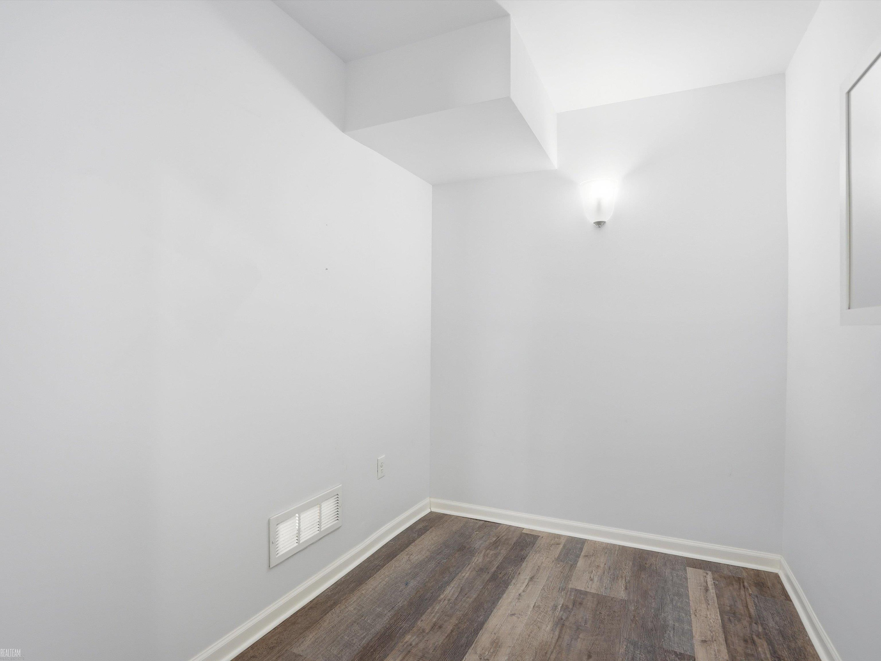 506 W Woodside Avenue, Madison Heights, MI 48071 — Photo 26