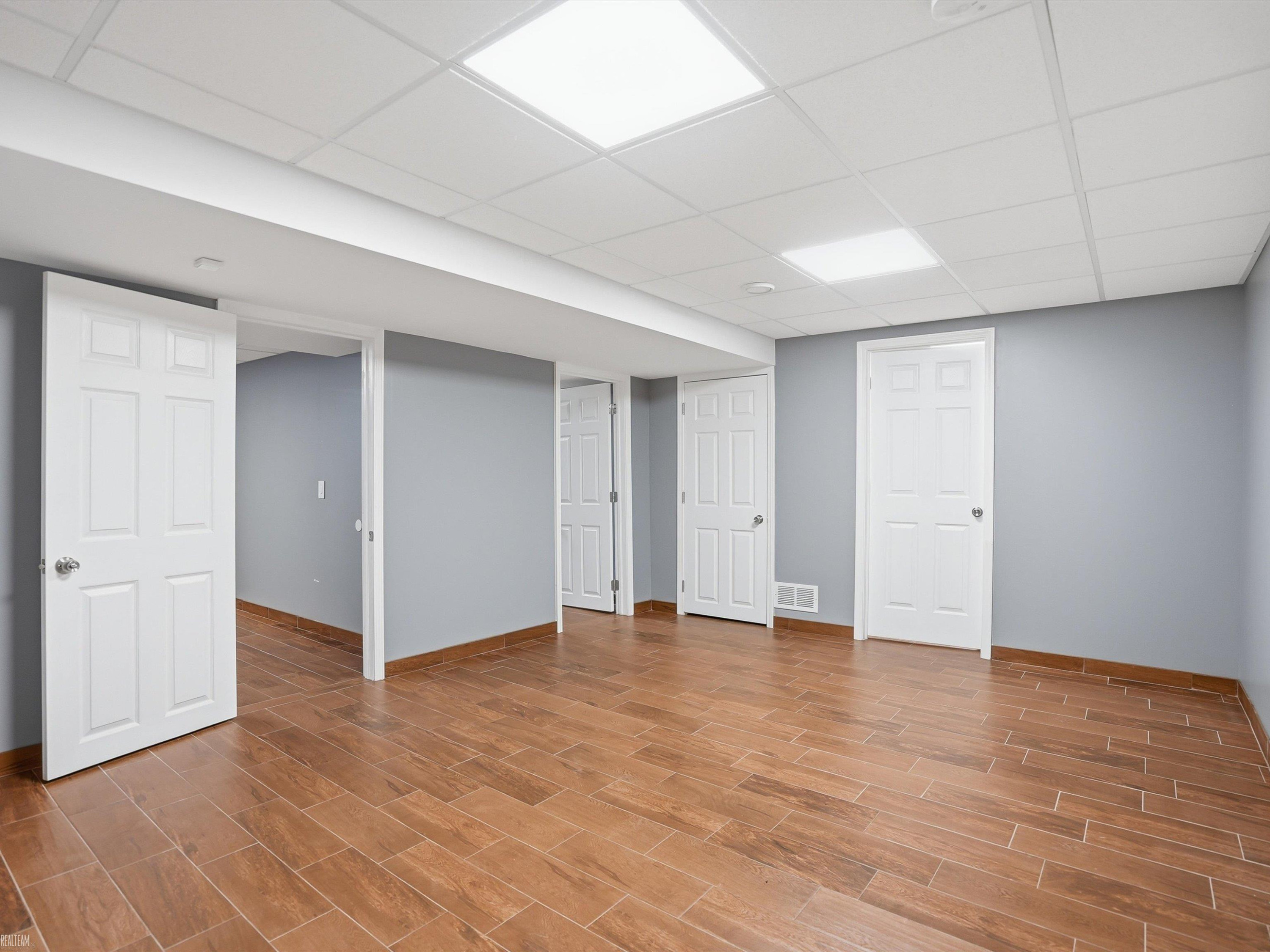 506 W Woodside Avenue, Madison Heights, MI 48071 — Photo 36