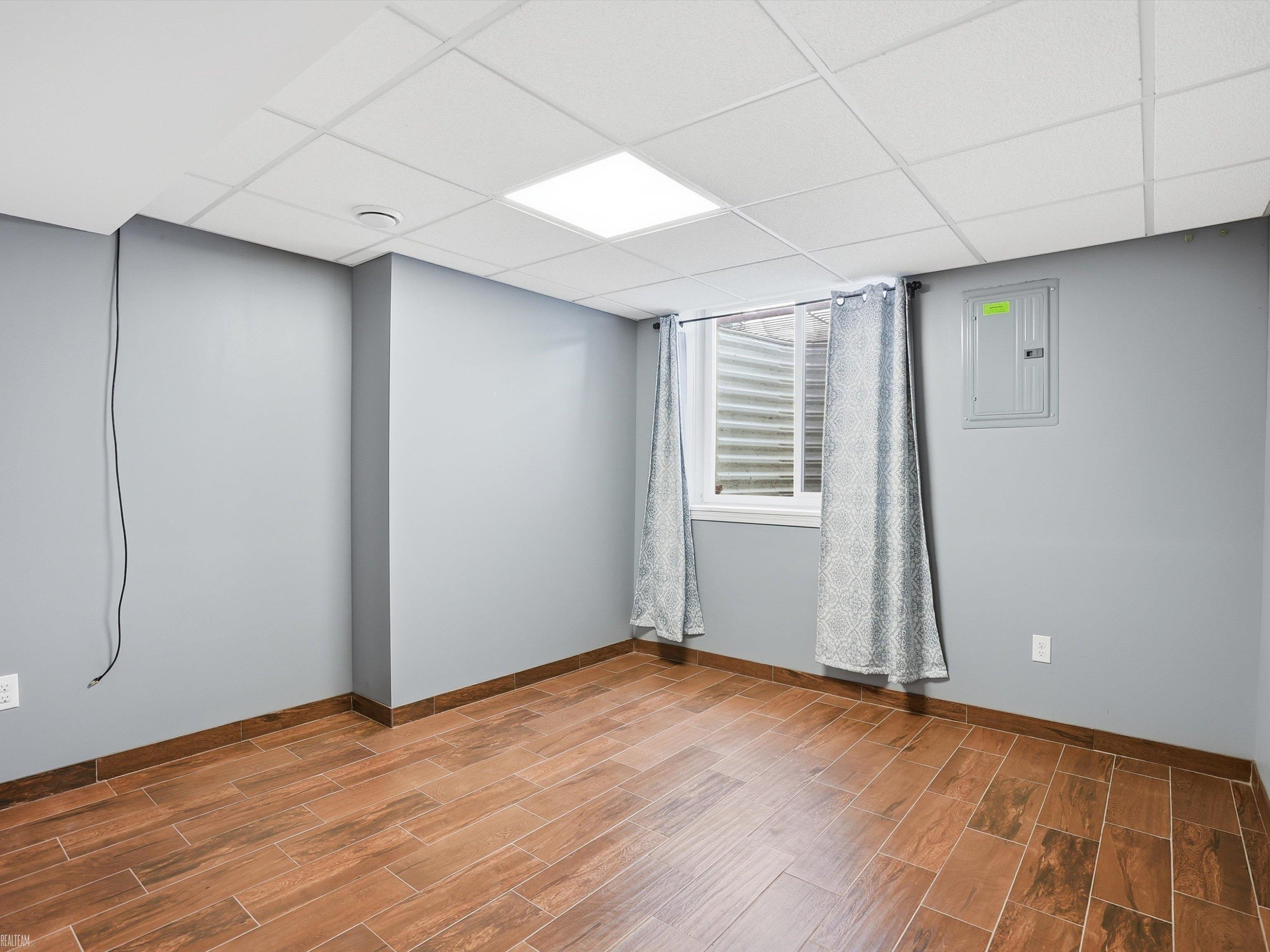 506 W Woodside Avenue, Madison Heights, MI 48071 — Photo 38