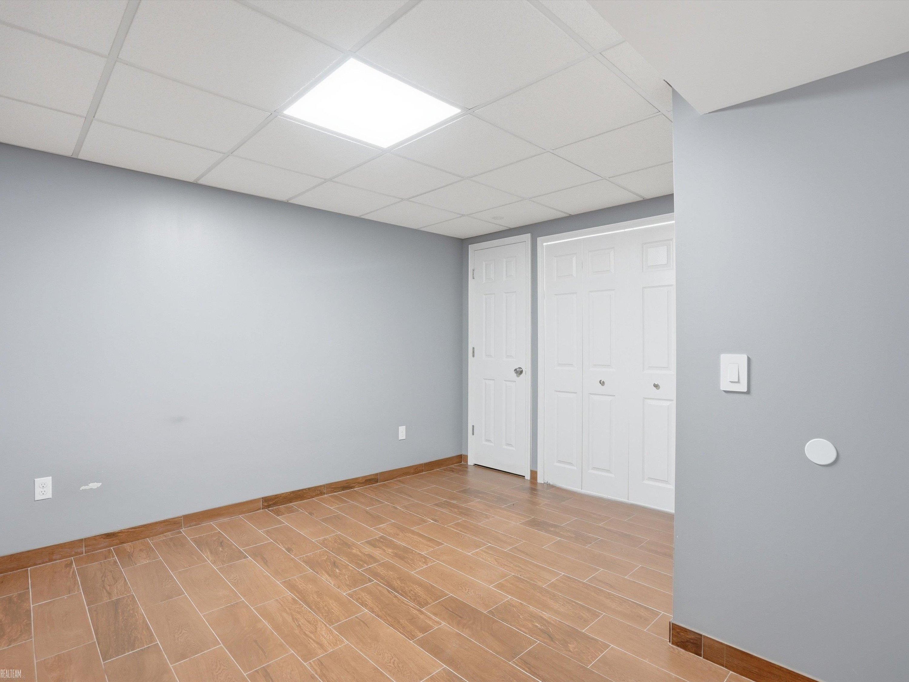 506 W Woodside Avenue, Madison Heights, MI 48071 — Photo 40