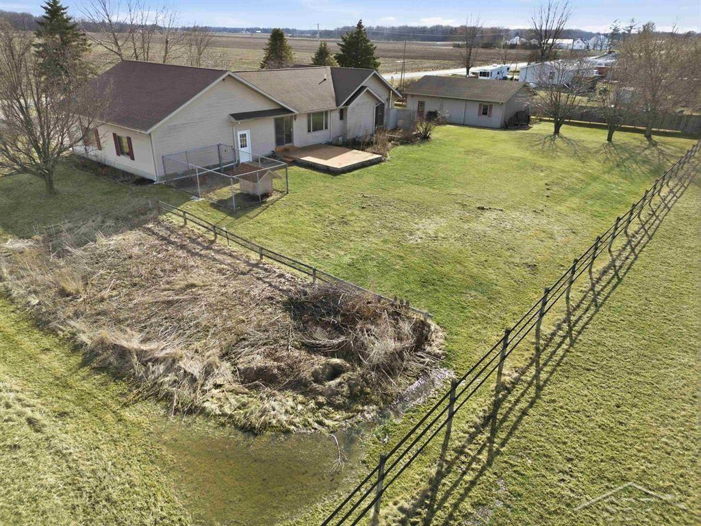 2082 W Parish Road, Midland, MI 48642 — Photo 2