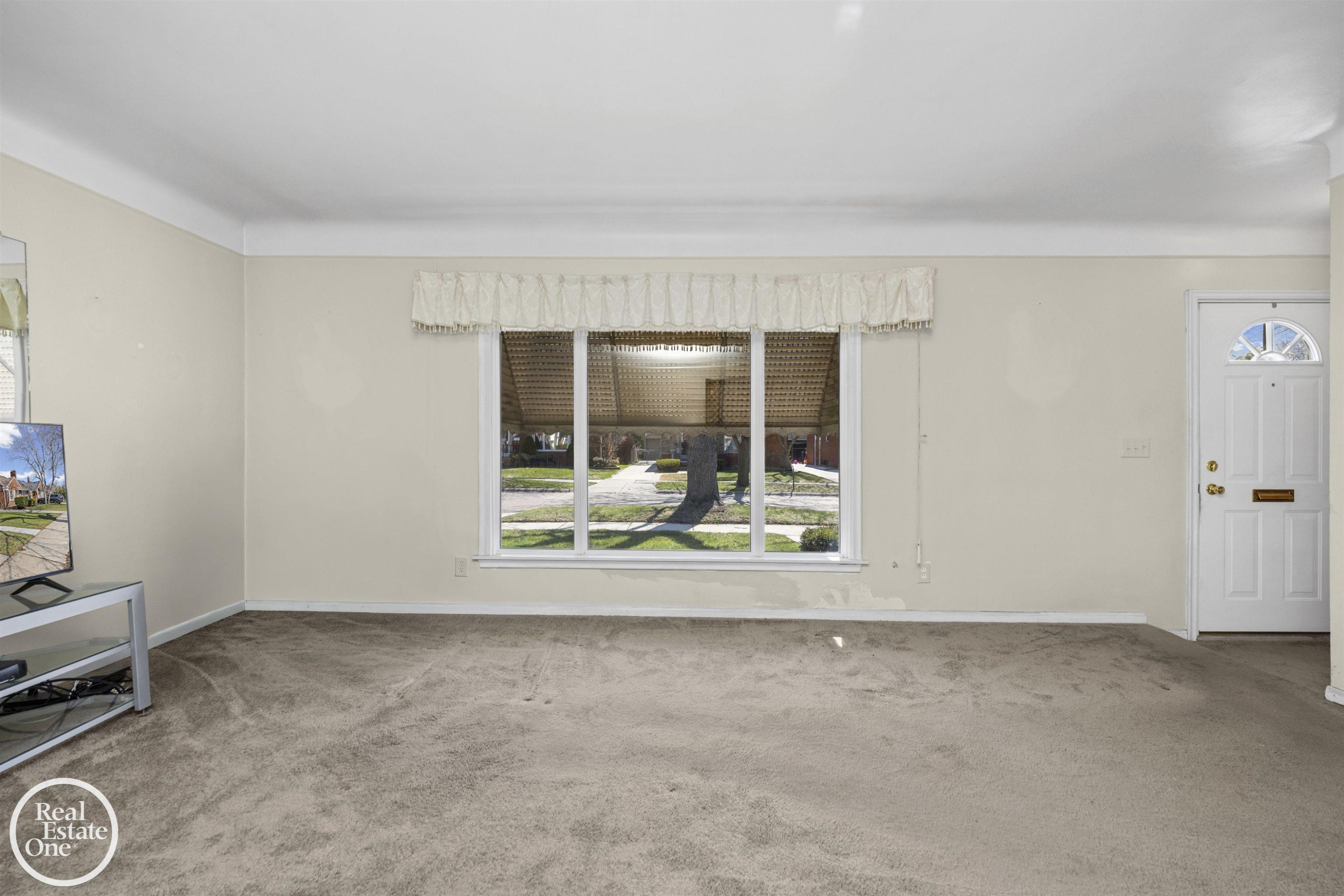 1988 Hollywood Avenue, Grosse Pointe Woods, MI 48236 — Photo 6