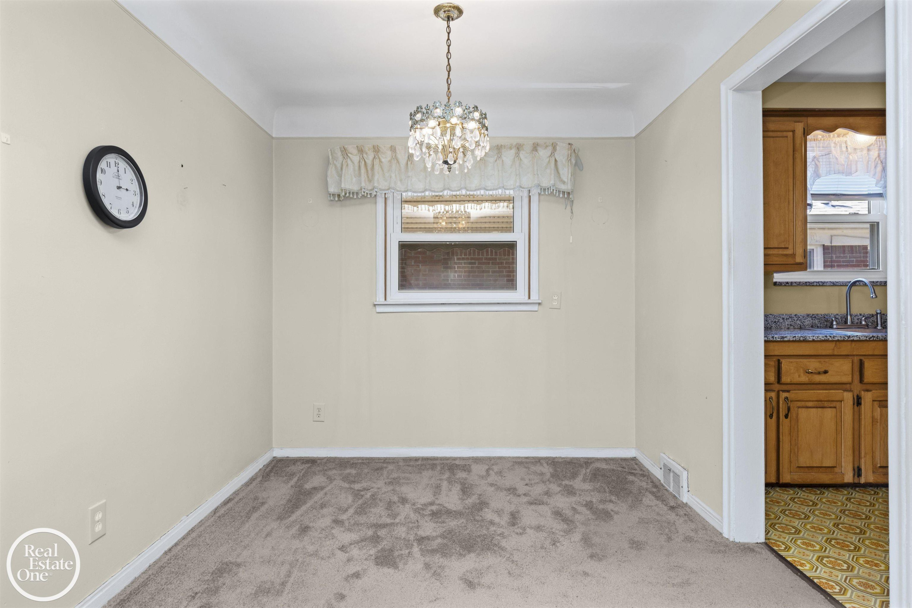 1988 Hollywood Avenue, Grosse Pointe Woods, MI 48236 — Photo 9