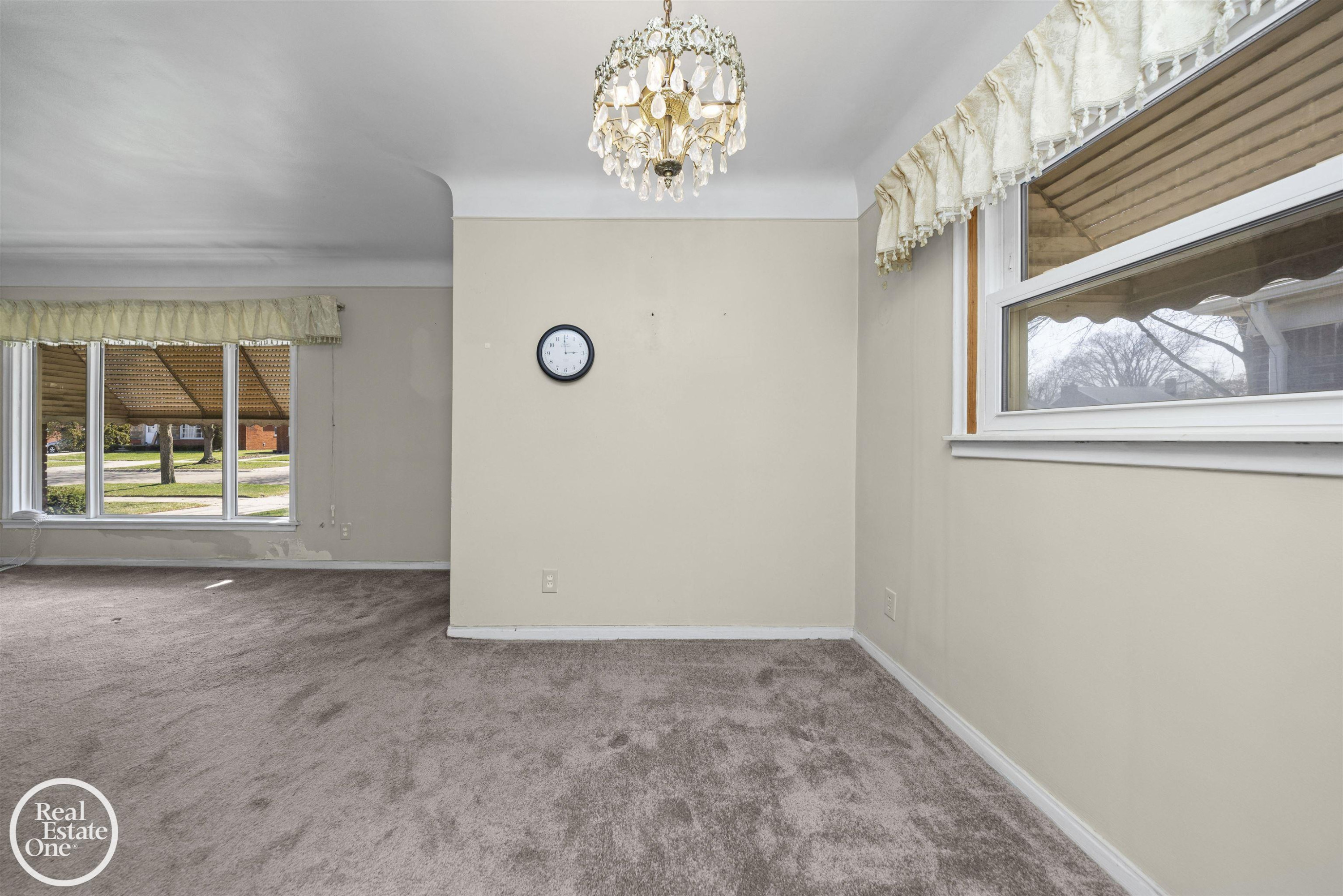 1988 Hollywood Avenue, Grosse Pointe Woods, MI 48236 — Photo 10