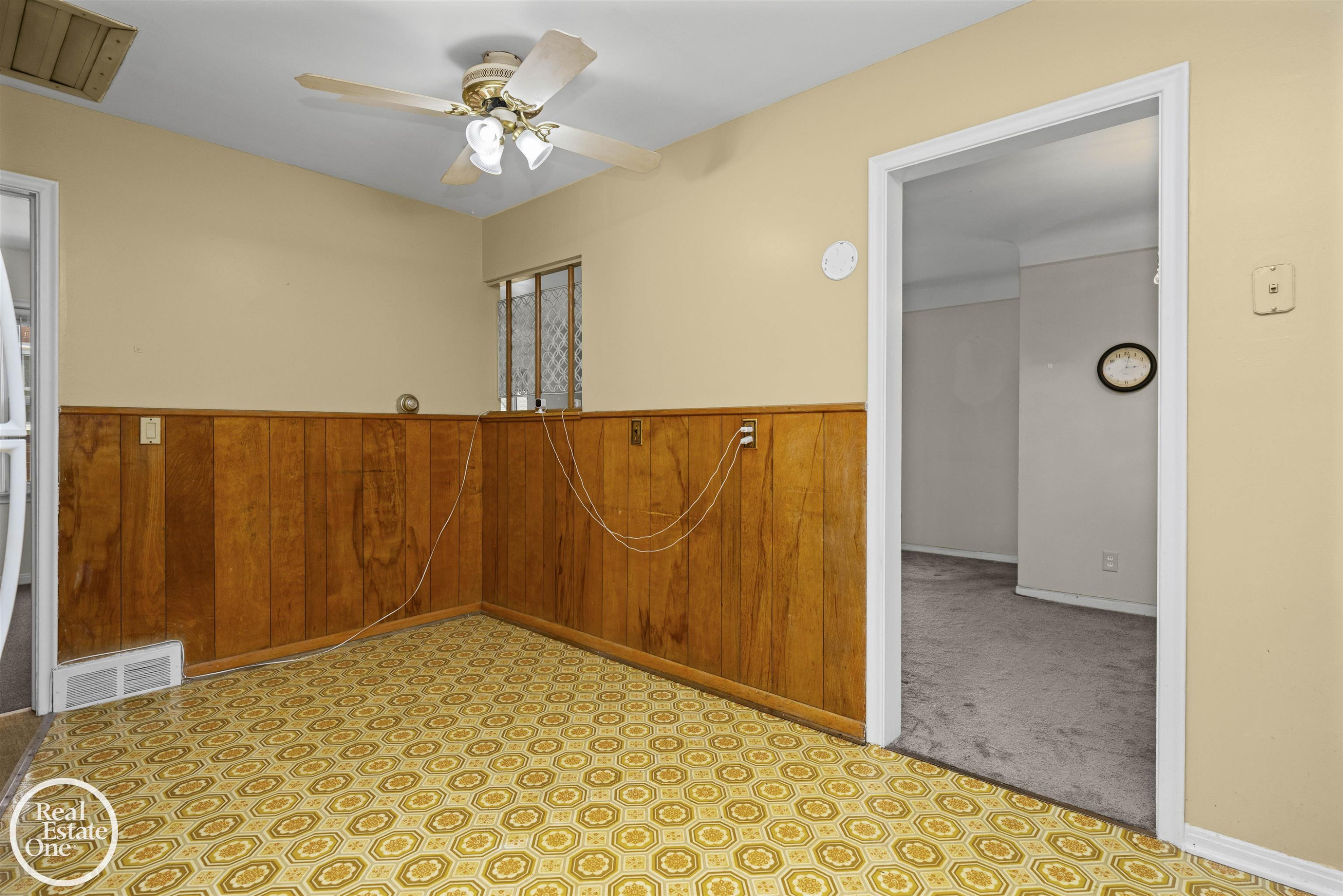1988 Hollywood Avenue, Grosse Pointe Woods, MI 48236 — Photo 16