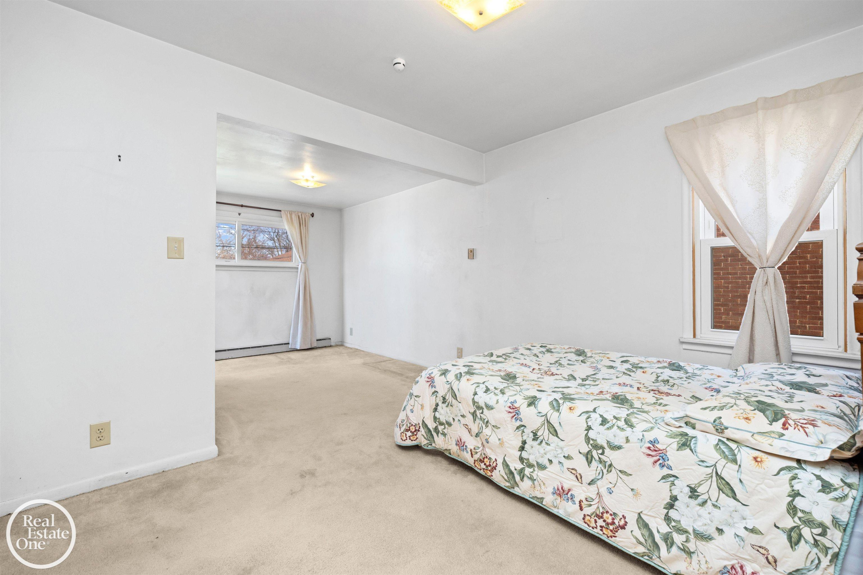 1988 Hollywood Avenue, Grosse Pointe Woods, MI 48236 — Photo 19