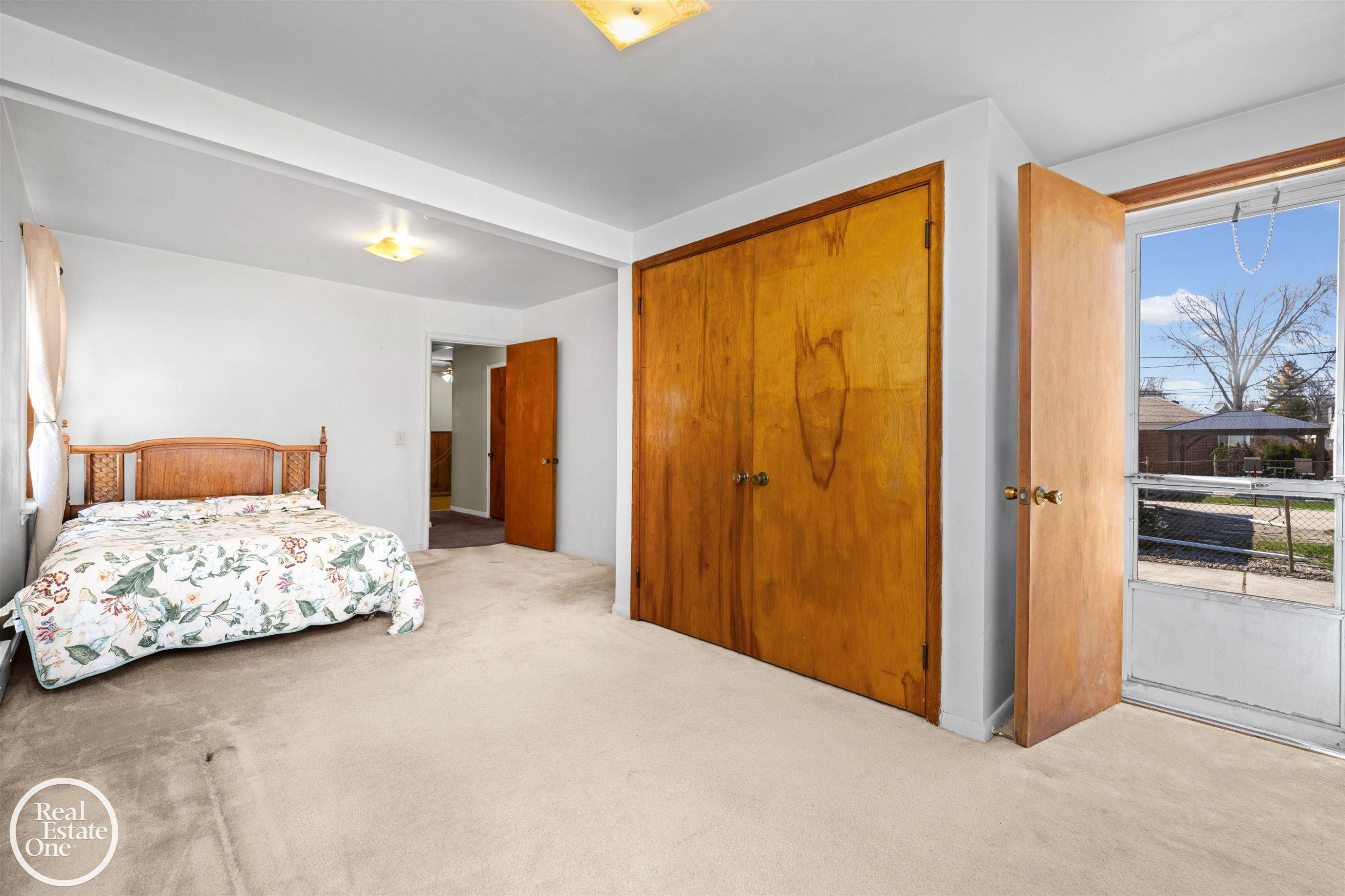 1988 Hollywood Avenue, Grosse Pointe Woods, MI 48236 — Photo 20