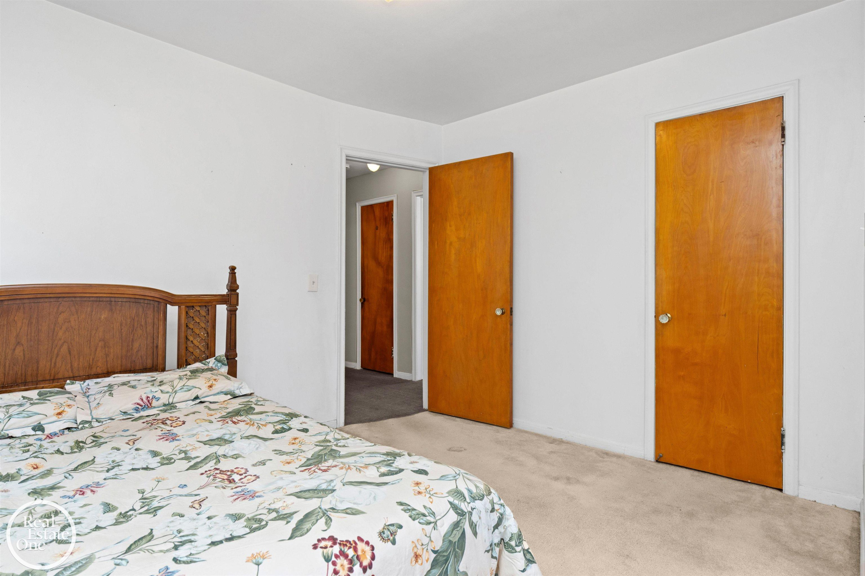 1988 Hollywood Avenue, Grosse Pointe Woods, MI 48236 — Photo 21