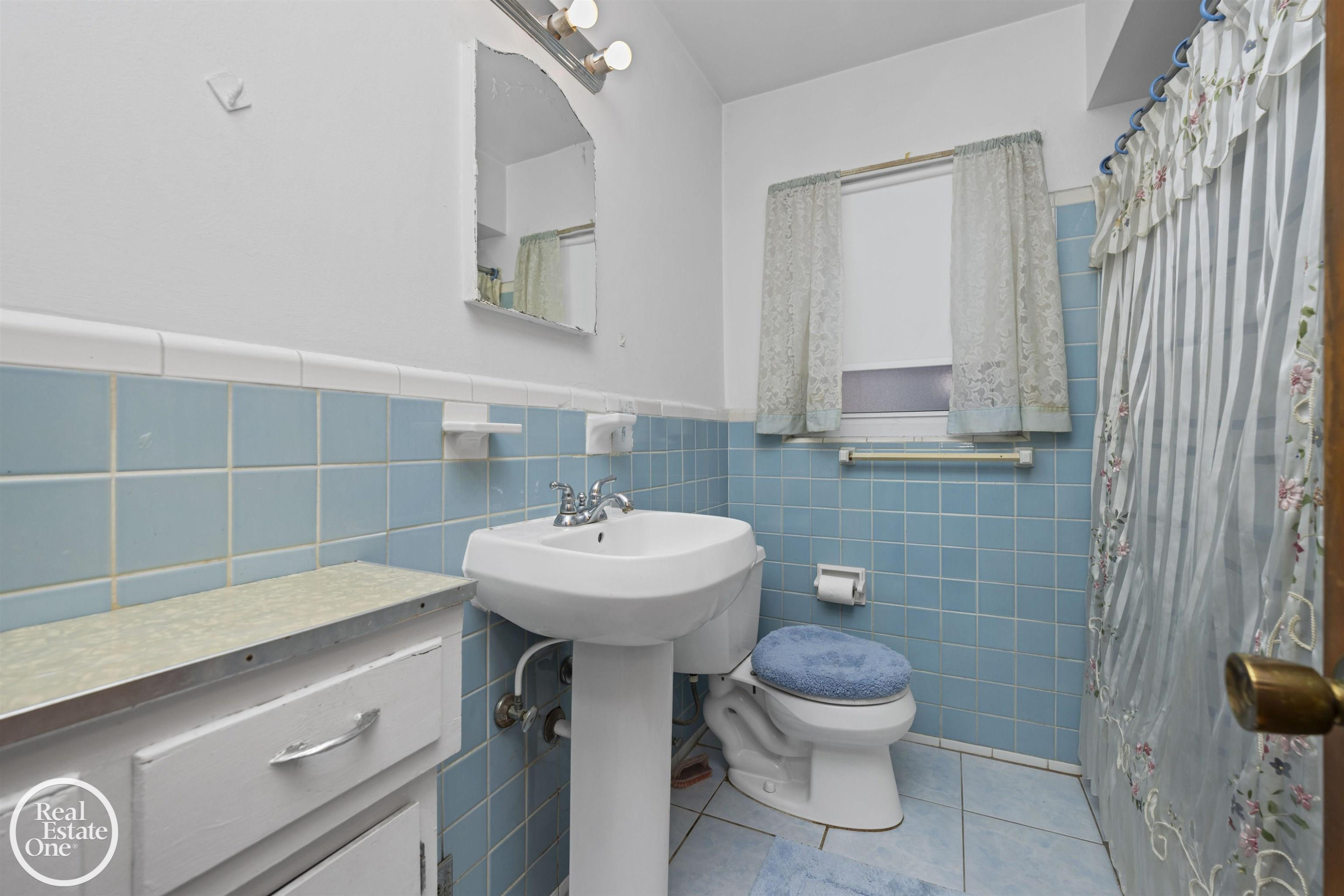 1988 Hollywood Avenue, Grosse Pointe Woods, MI 48236 — Photo 24