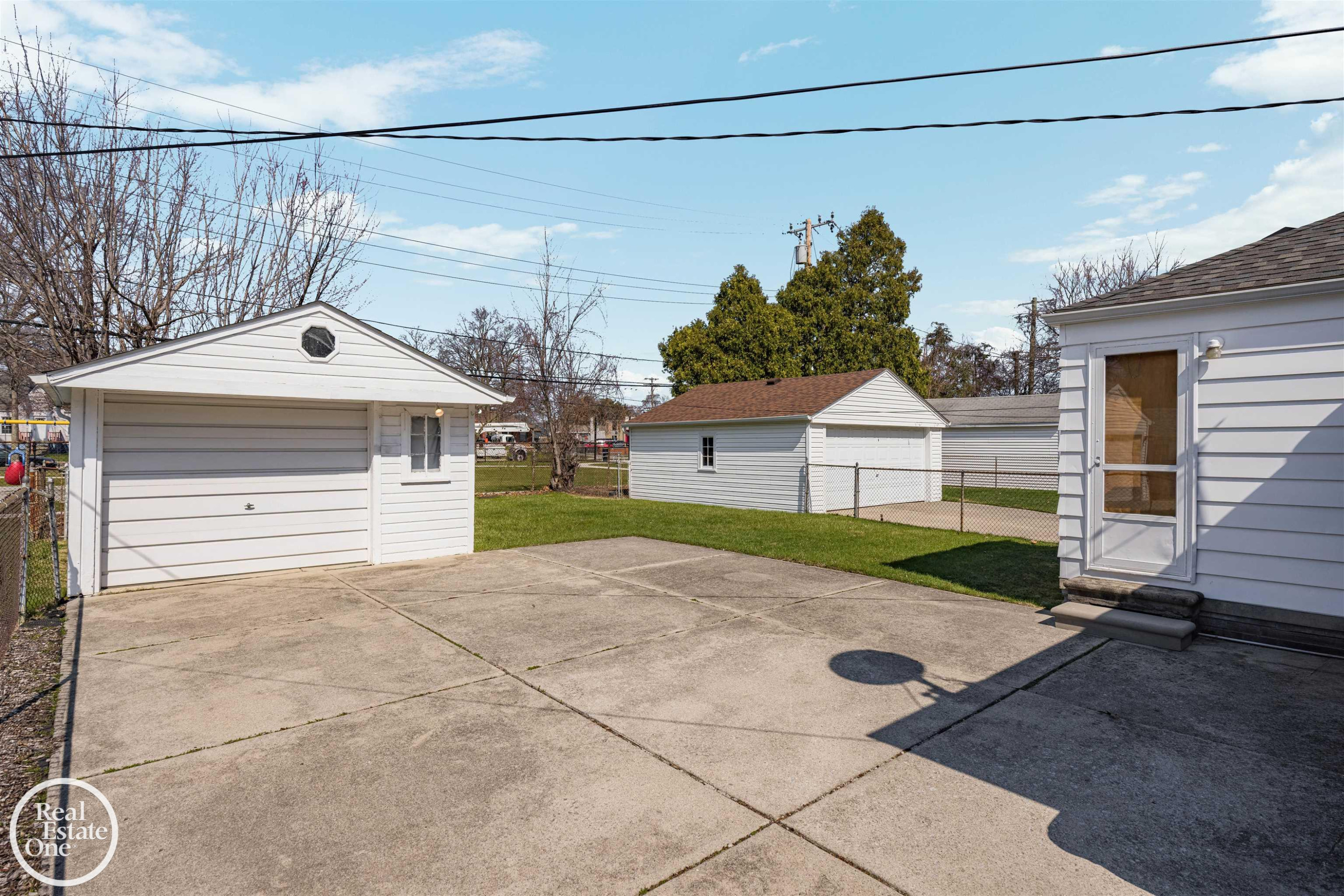 1988 Hollywood Avenue, Grosse Pointe Woods, MI 48236 — Photo 33