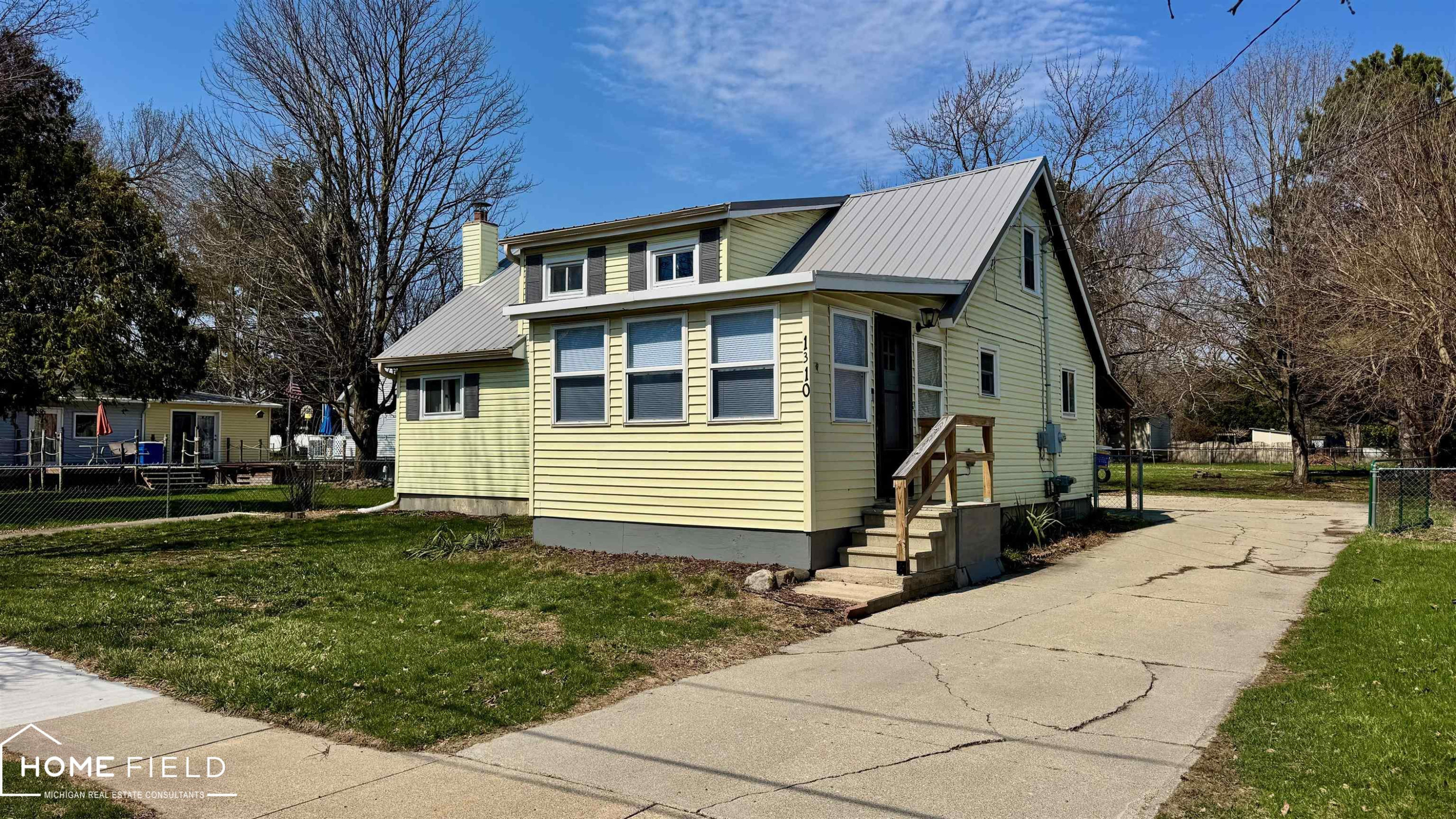 1310 Frederick Street, Owosso, MI 48867 — front exterior