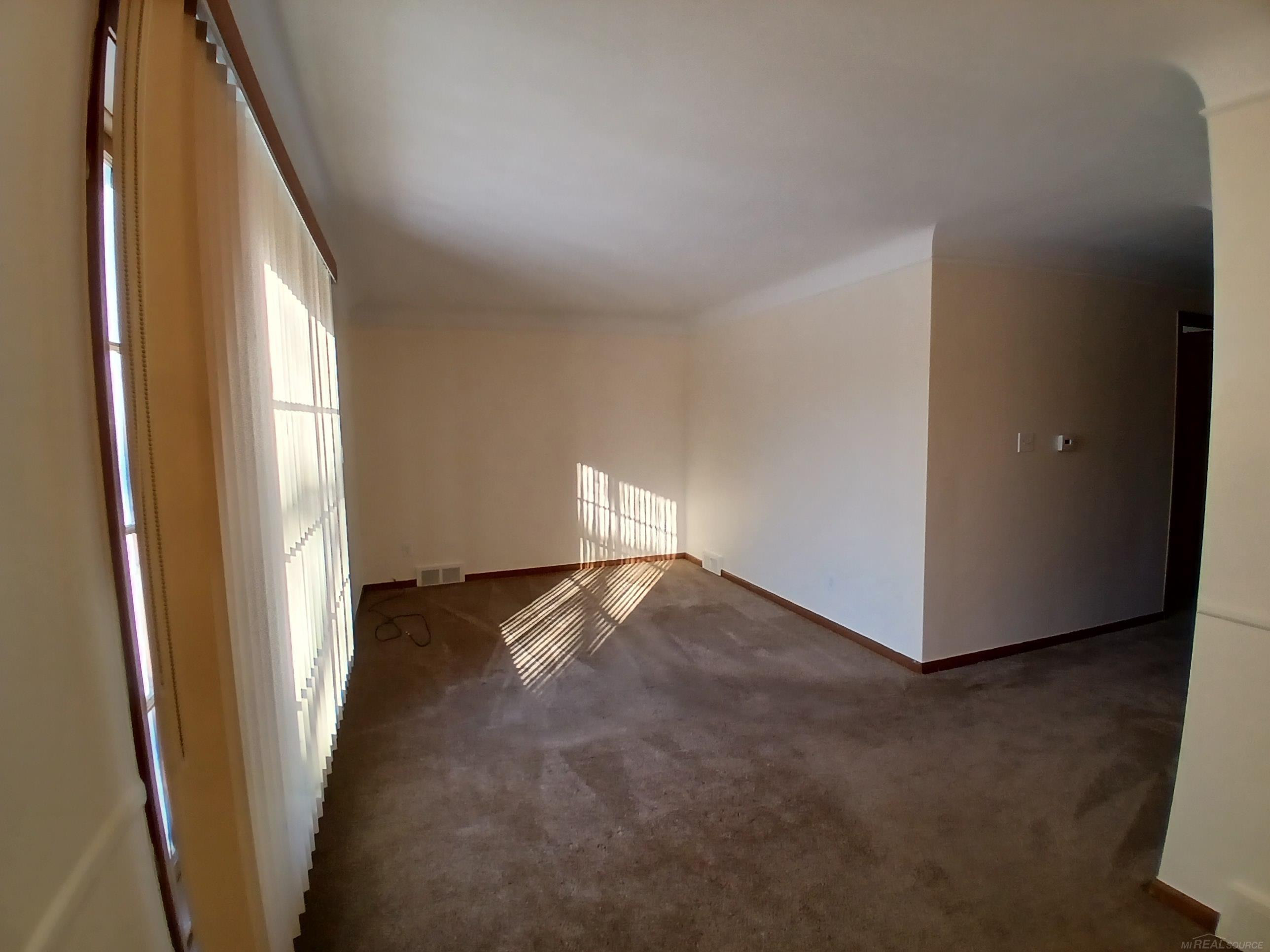 1000 Vernier Road, Grosse Pointe Woods, MI 48236 — Photo 7