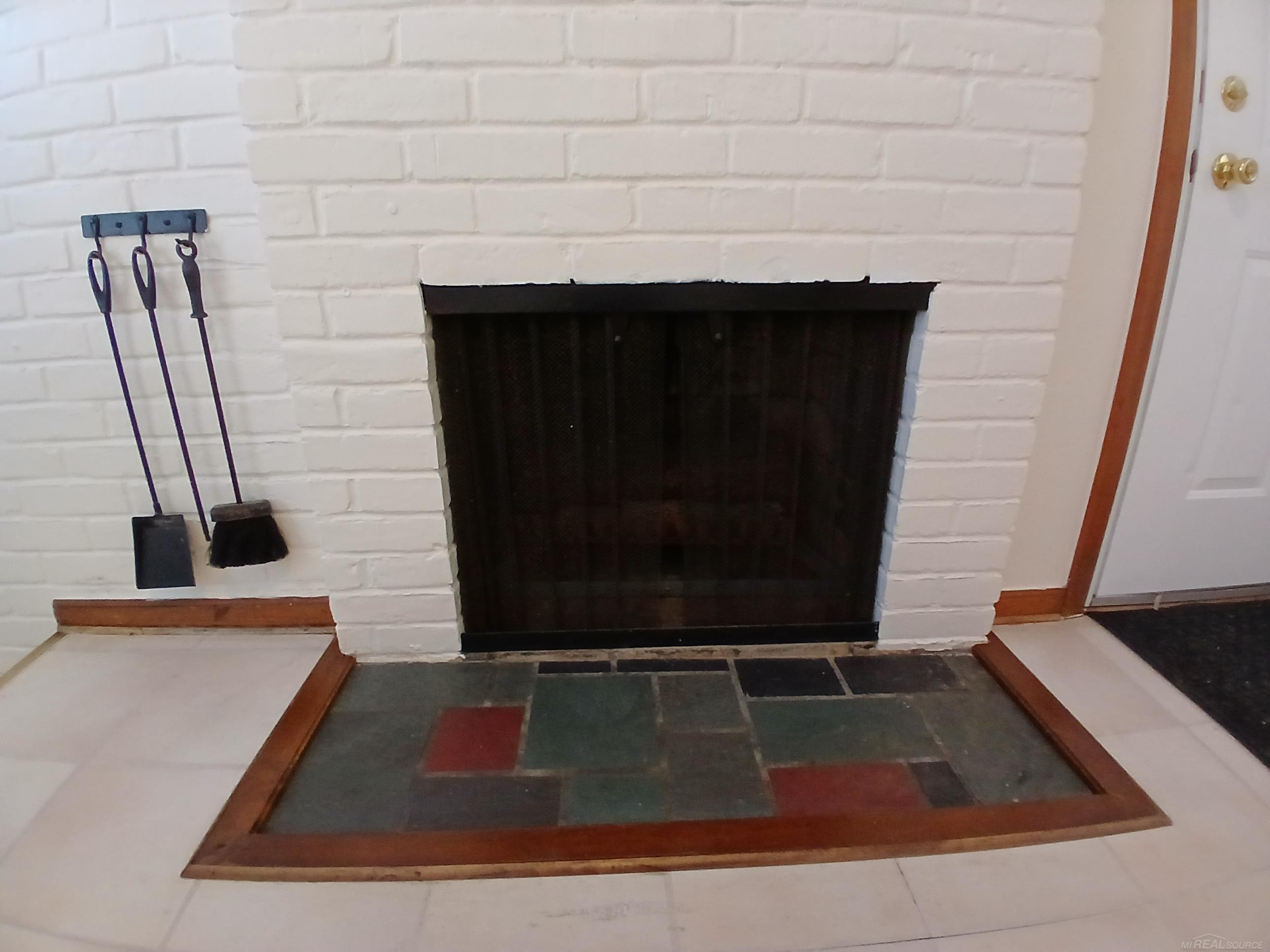 1000 Vernier Road, Grosse Pointe Woods, MI 48236 — Photo 13
