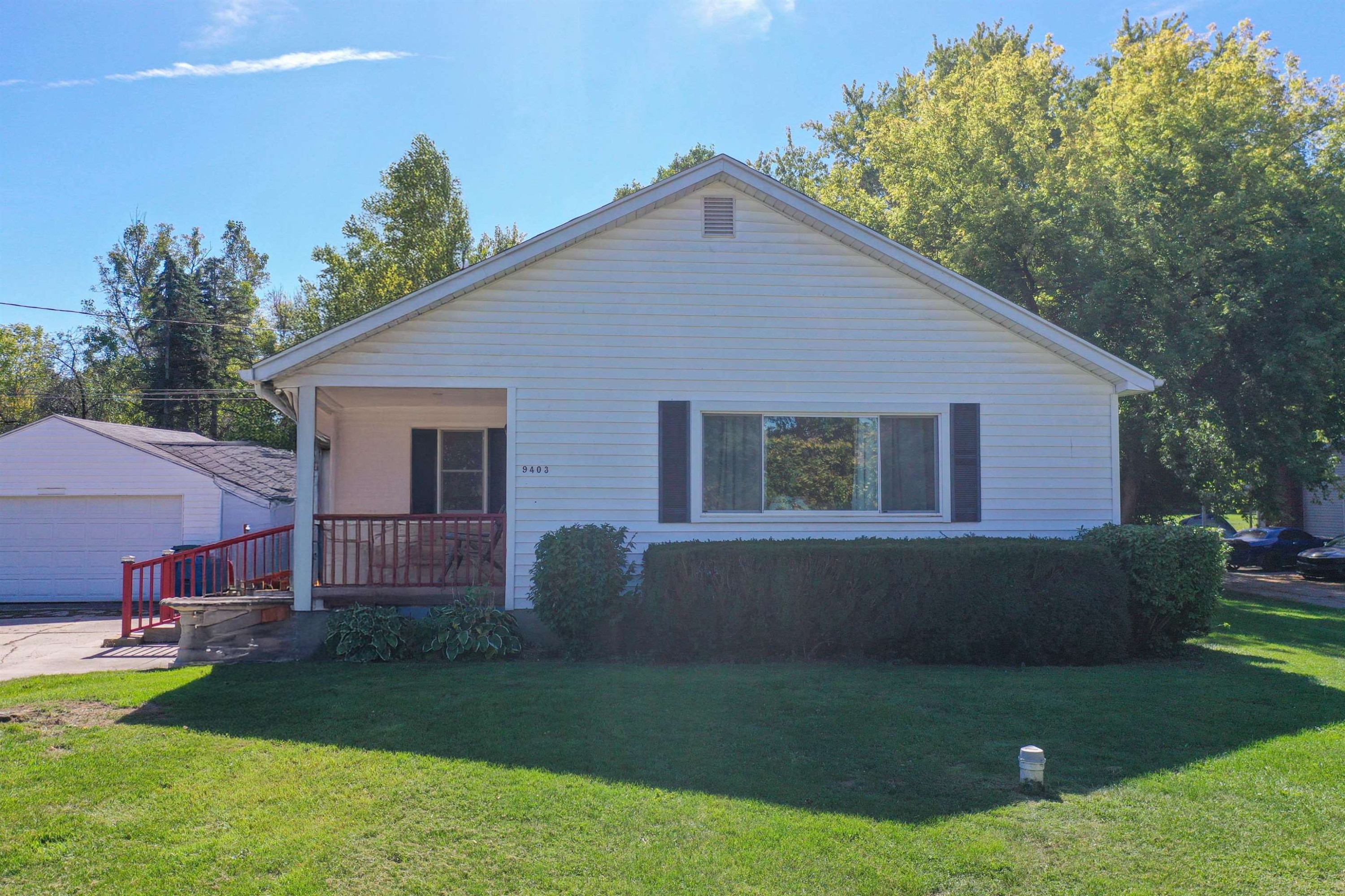 9403 W Bristol Road, Swartz Creek, MI 48473 — Photo 2